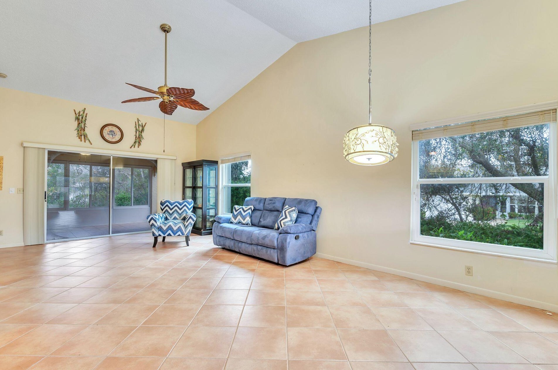 11078 Sea Pines Cir, Hobe Sound, FL 33455-6444