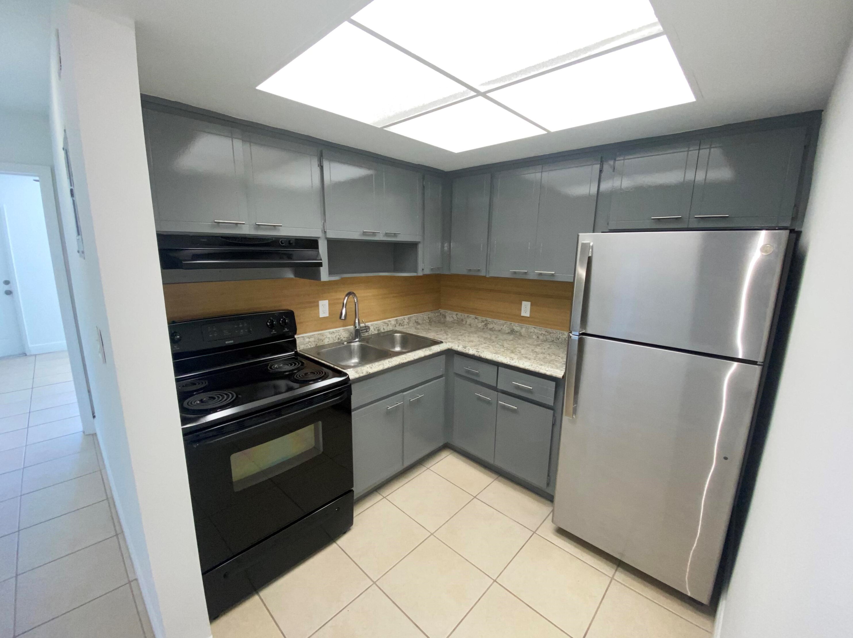 660 Glouchester St Apt 204, Boca Raton, FL 33487