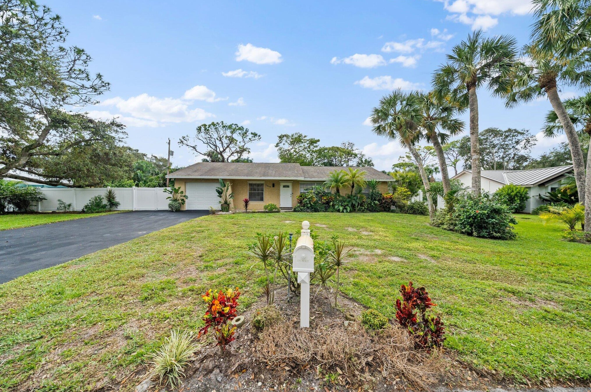 2420 Snug Harbor Dr, West Palm Beach, FL 33410