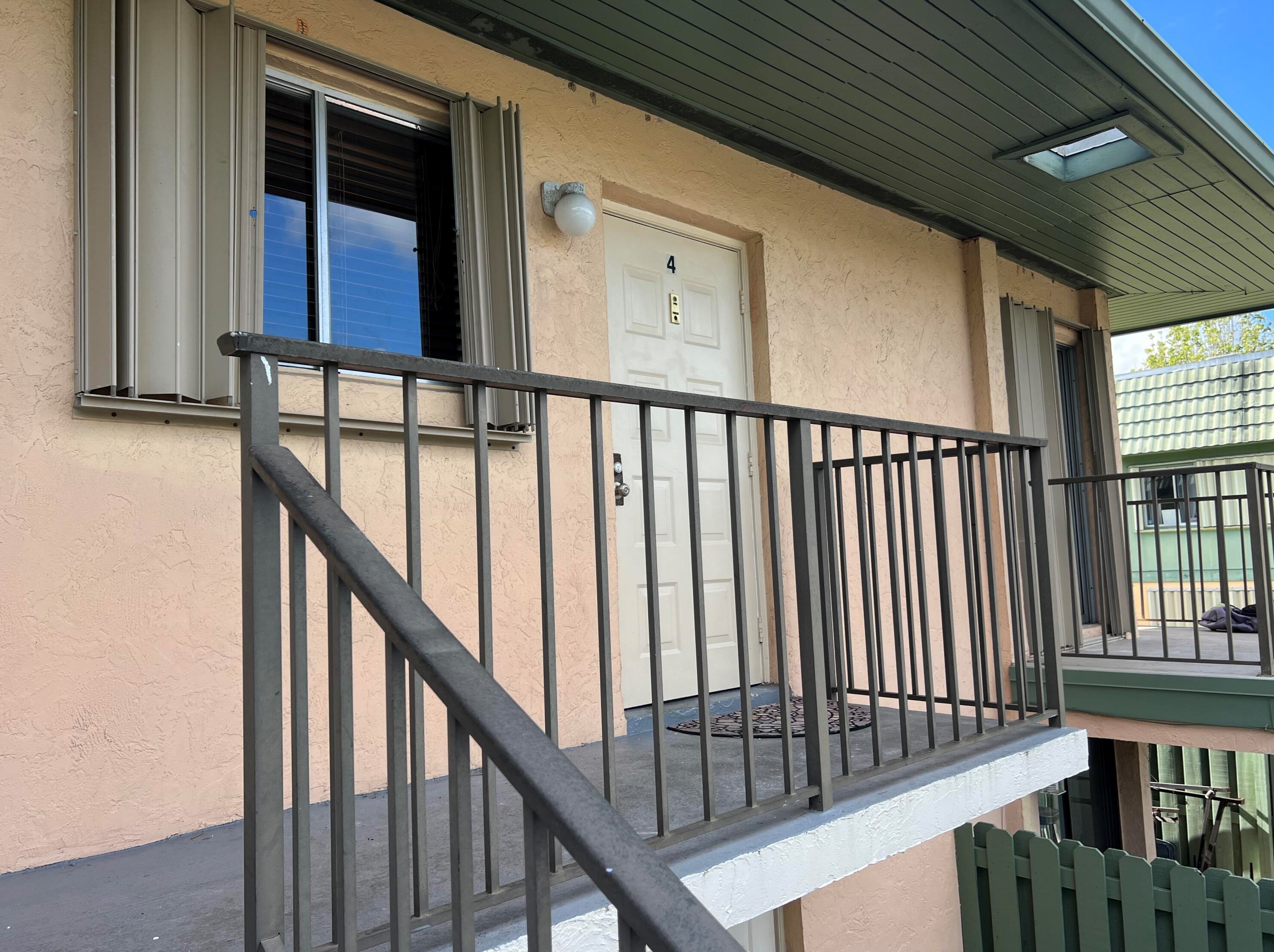 1850 Fairview Villas Dr #4, West Palm Beach, FL 33406