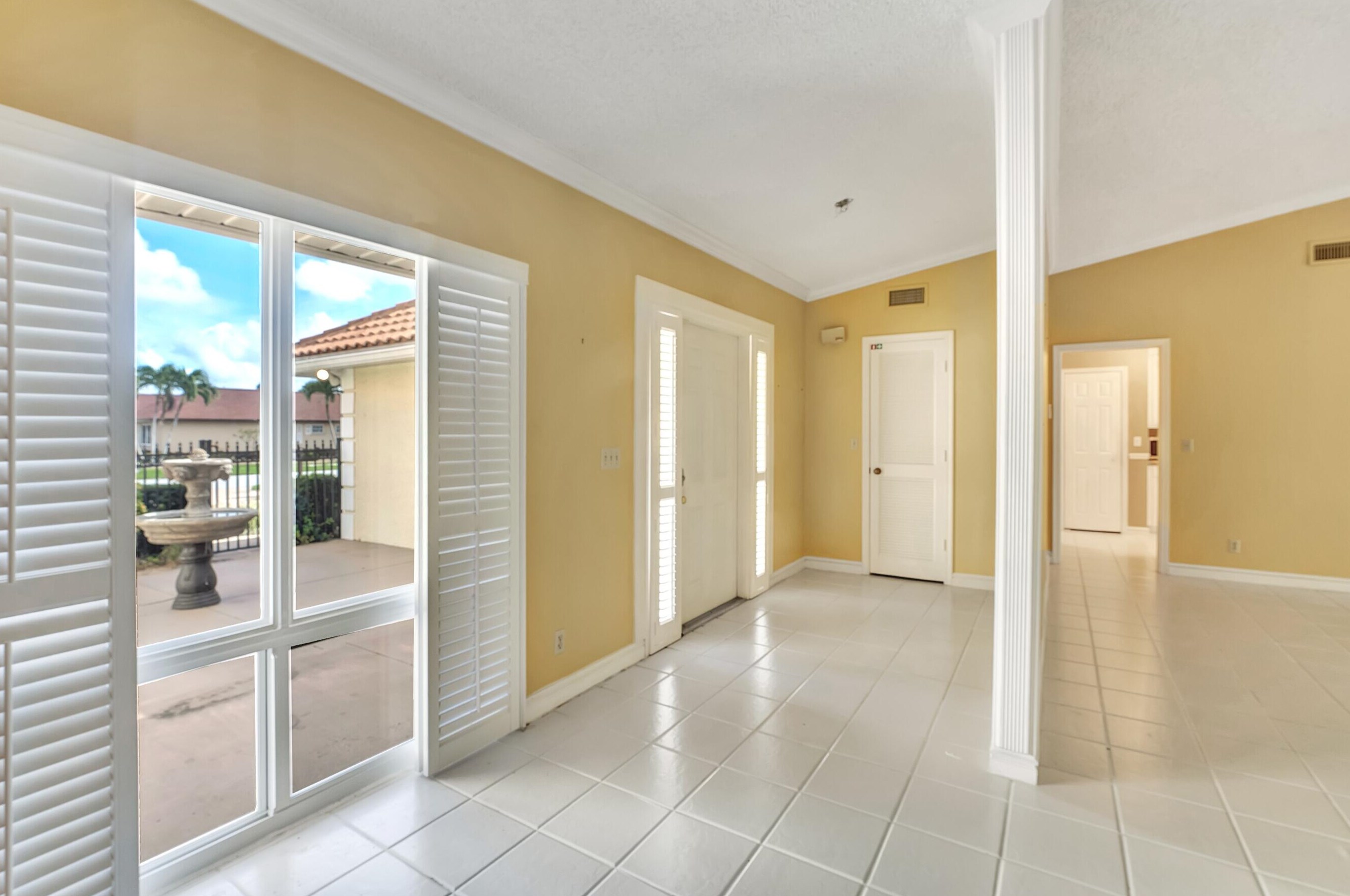 10251 Greentrail Dr, Boynton Beach, FL 33436-4407