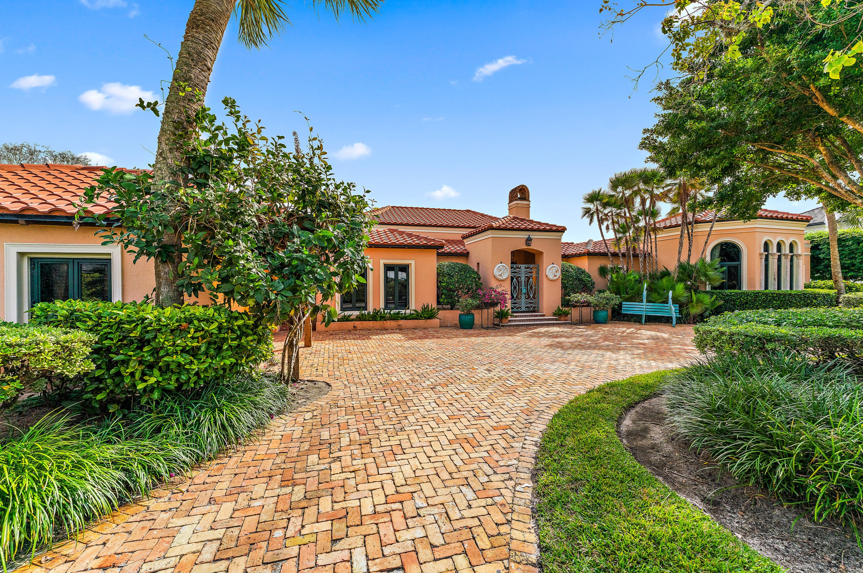 11850 Maidstone Dr, West Palm Beach, FL 33414-7009