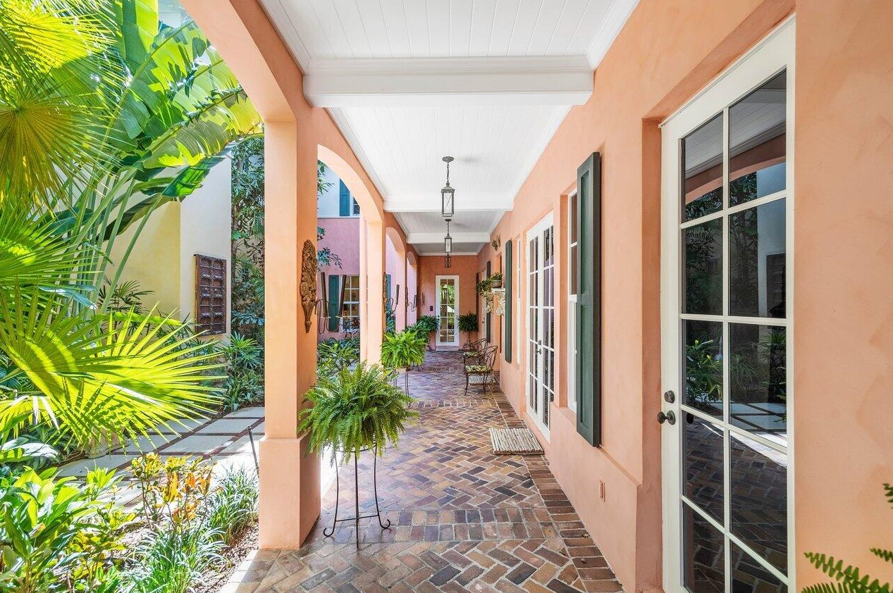 1244 Pelican Ln, Delray Beach, FL 33483