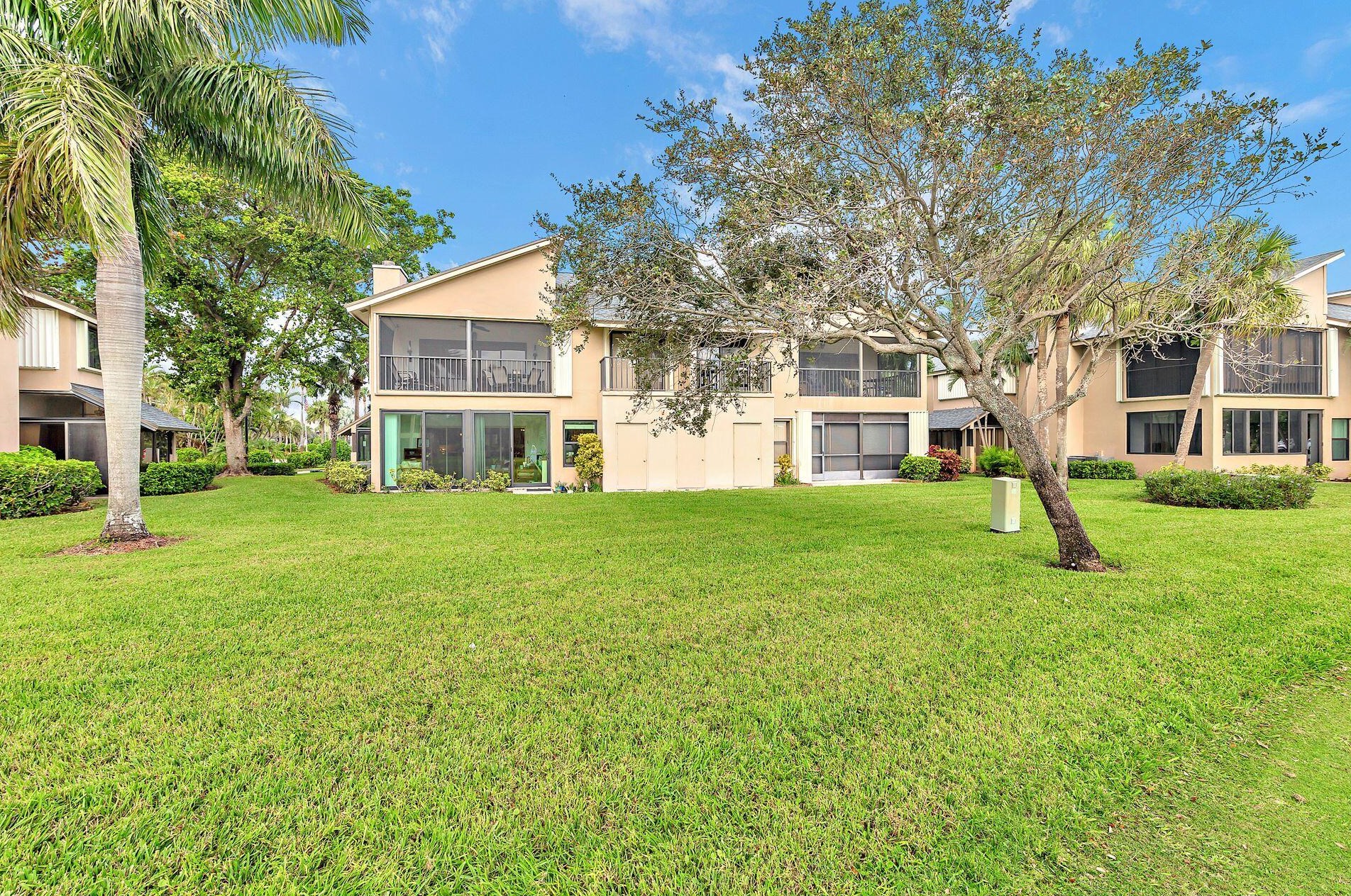 1601 Clubhouse Cir, Jupiter, FL 33477
