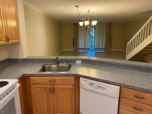 7630 Lago Del Mar Dr #5, Boca Raton, FL 33433