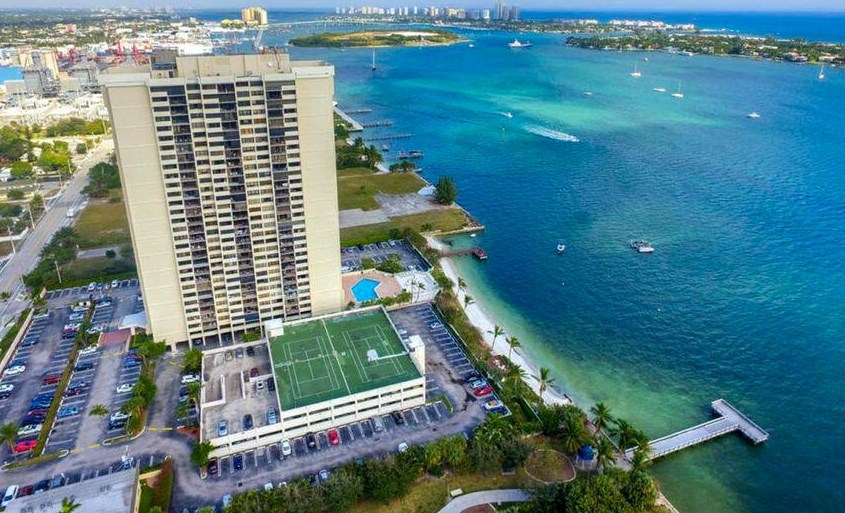 5600 N Flagler Dr #306, West Palm Beach, FL 33407