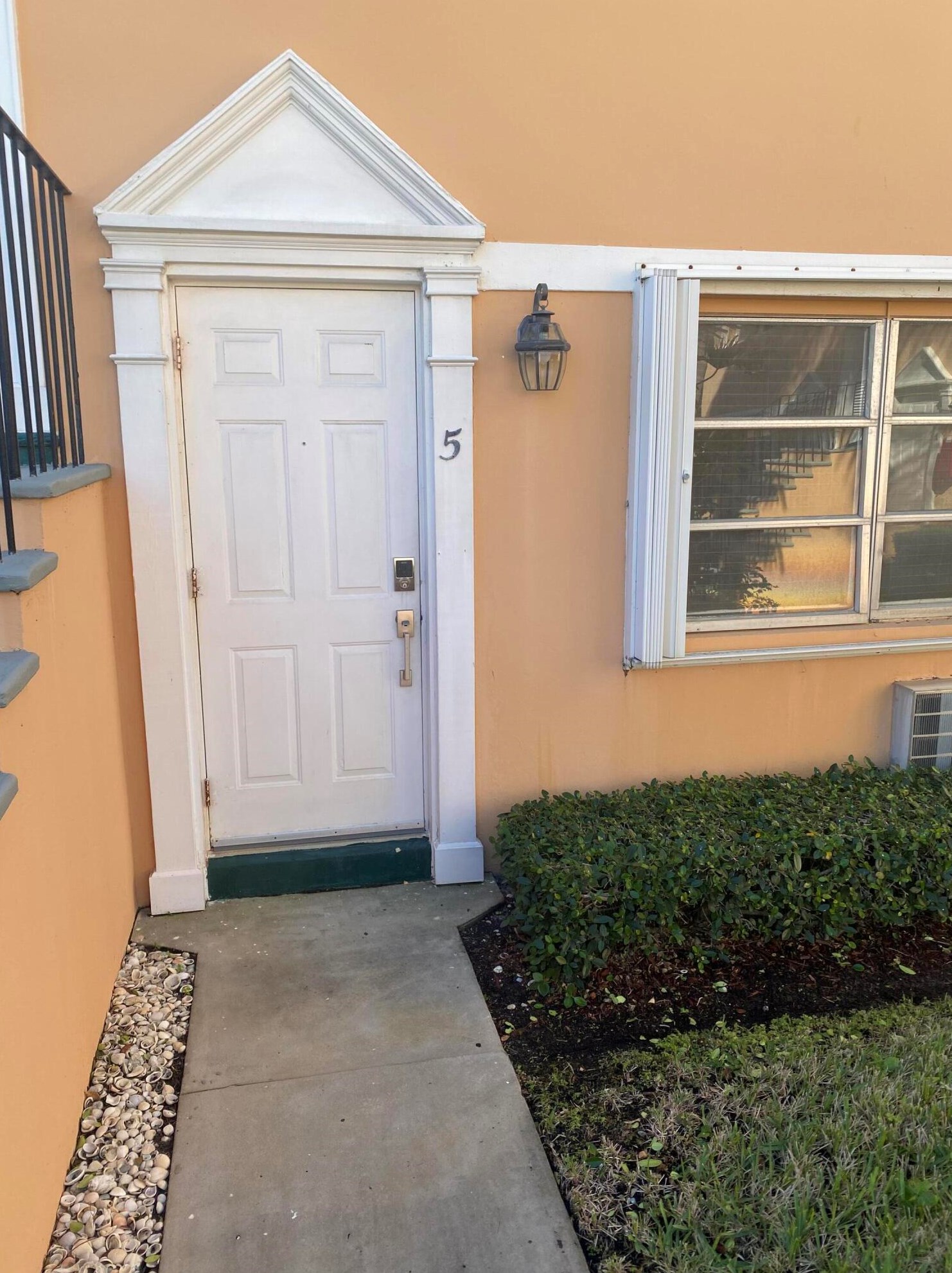 101 S Golfview Rd #5, Lake Worth, FL 33460