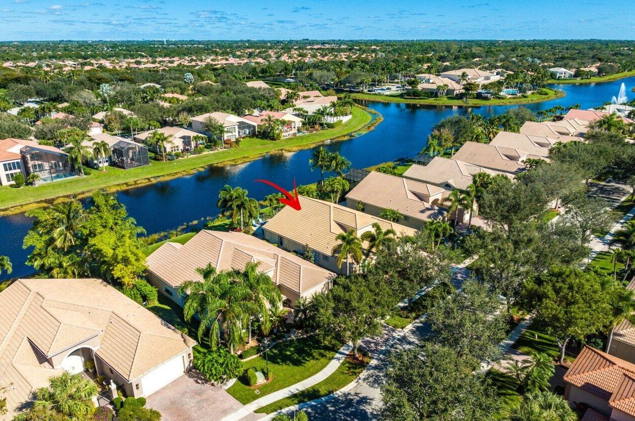 7038 Great Falls Cir, Boynton Beach FL  33437-3998 exterior