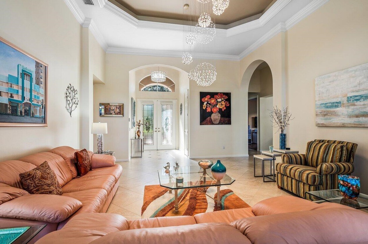 7038 Great Falls Cir, Boynton Beach FL  33437-3998 exterior