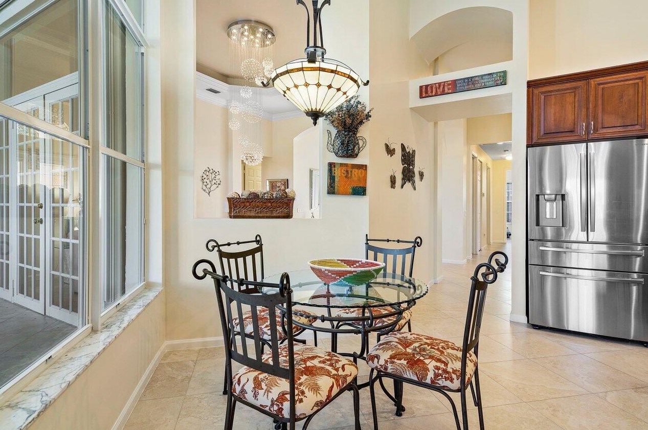 7038 Great Falls Cir, Boynton Beach FL  33437-3998 exterior