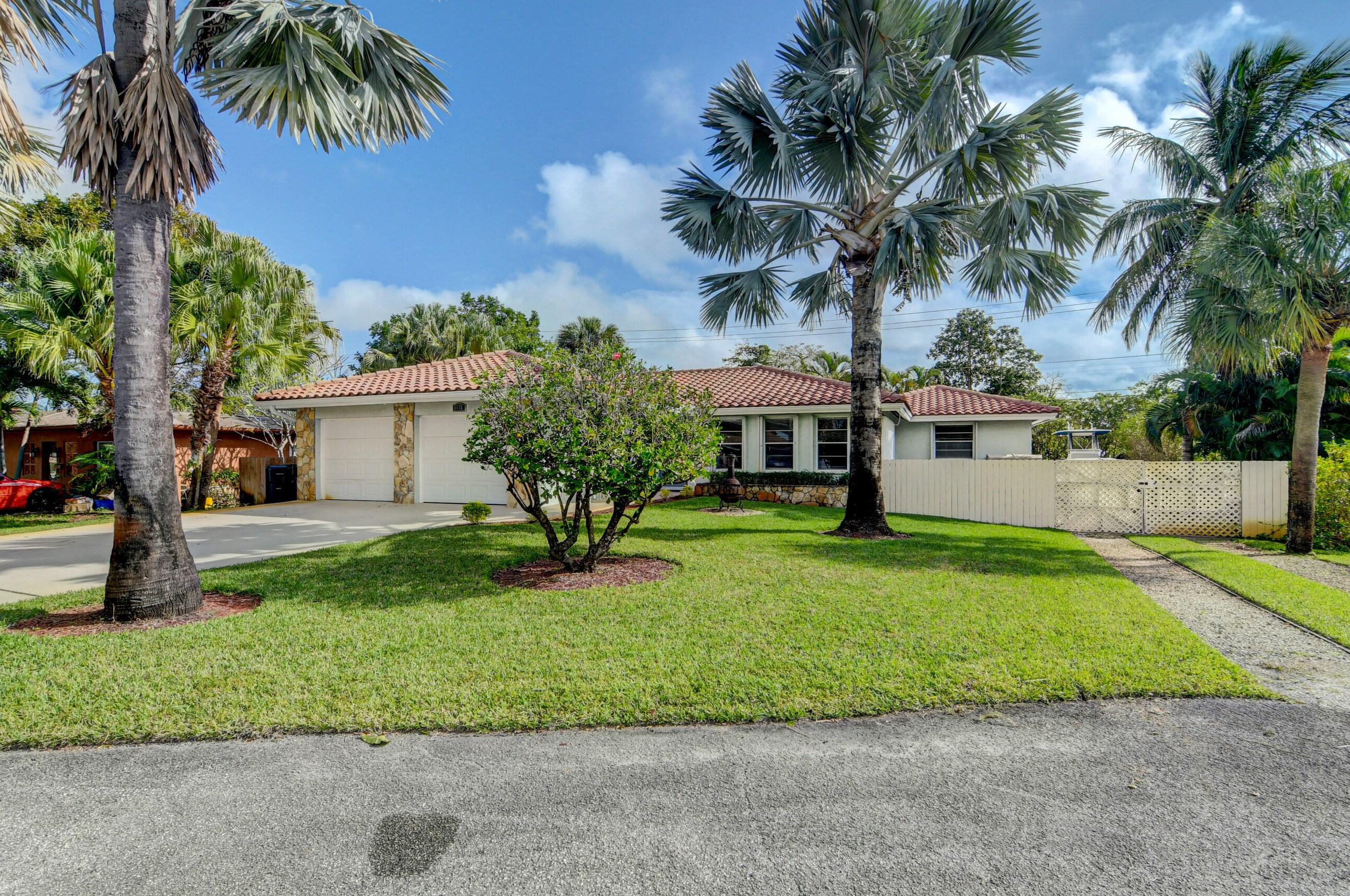 4670 Grove St, Lake Worth, FL 33461-5616