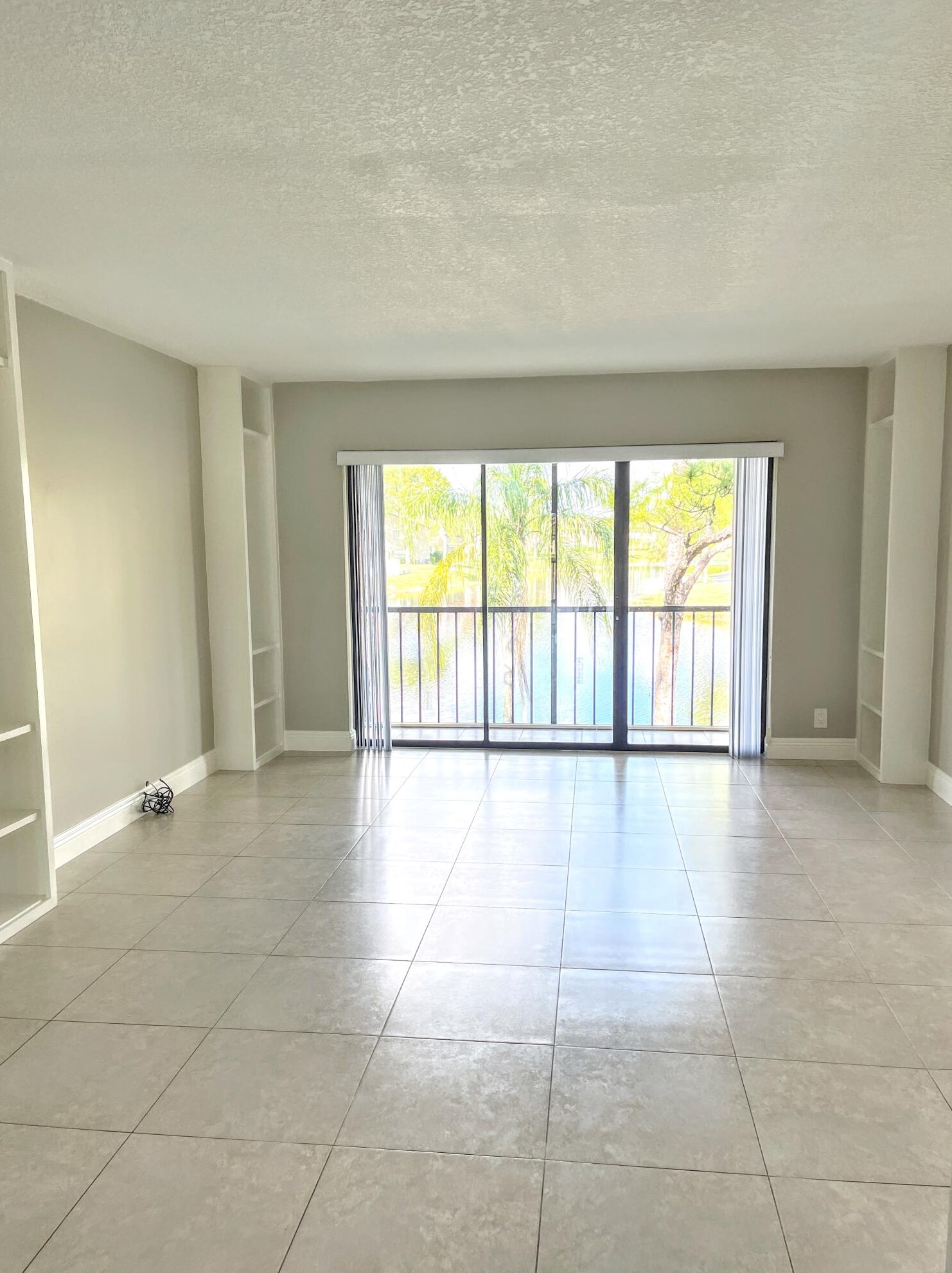 603 Sea Pine Way #e2, West Palm Beach, FL 33415