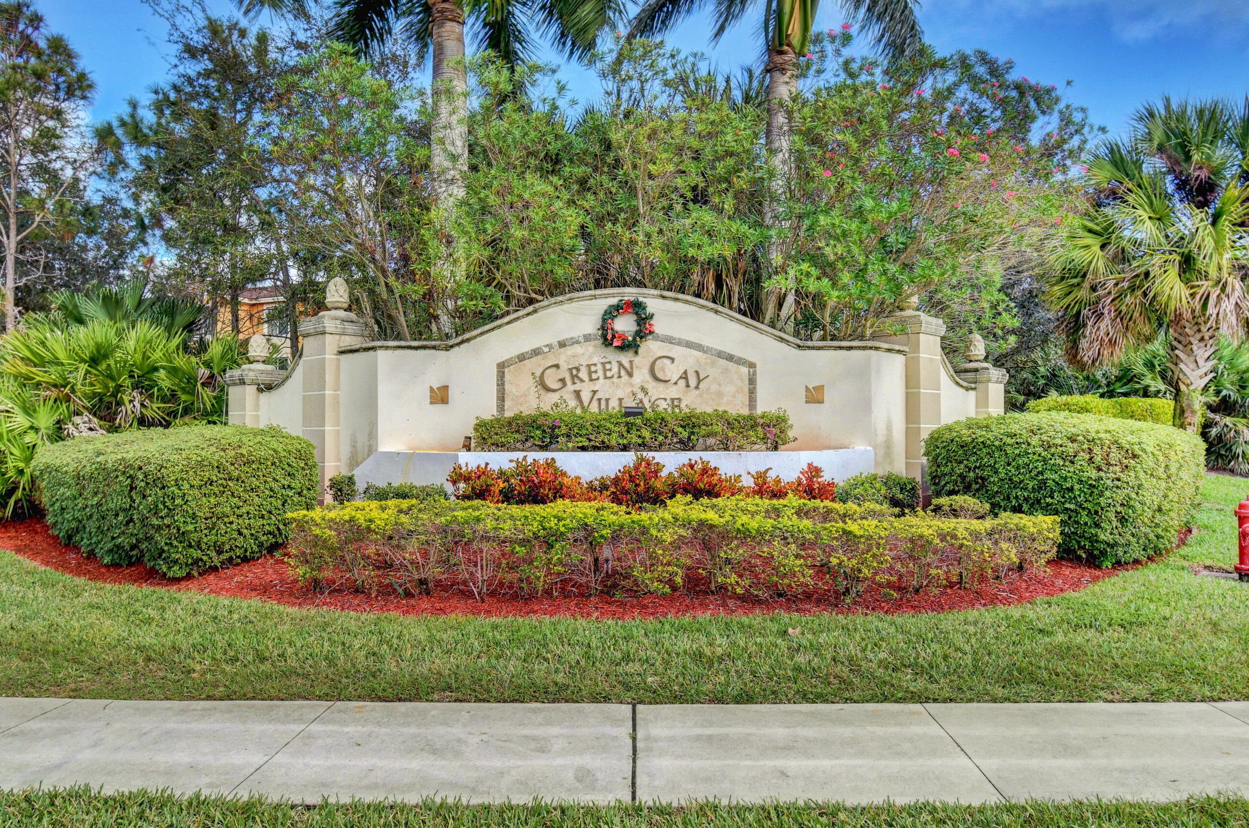 6623 Old Farm Trl, Boynton Beach FL 33437-7903 exterior