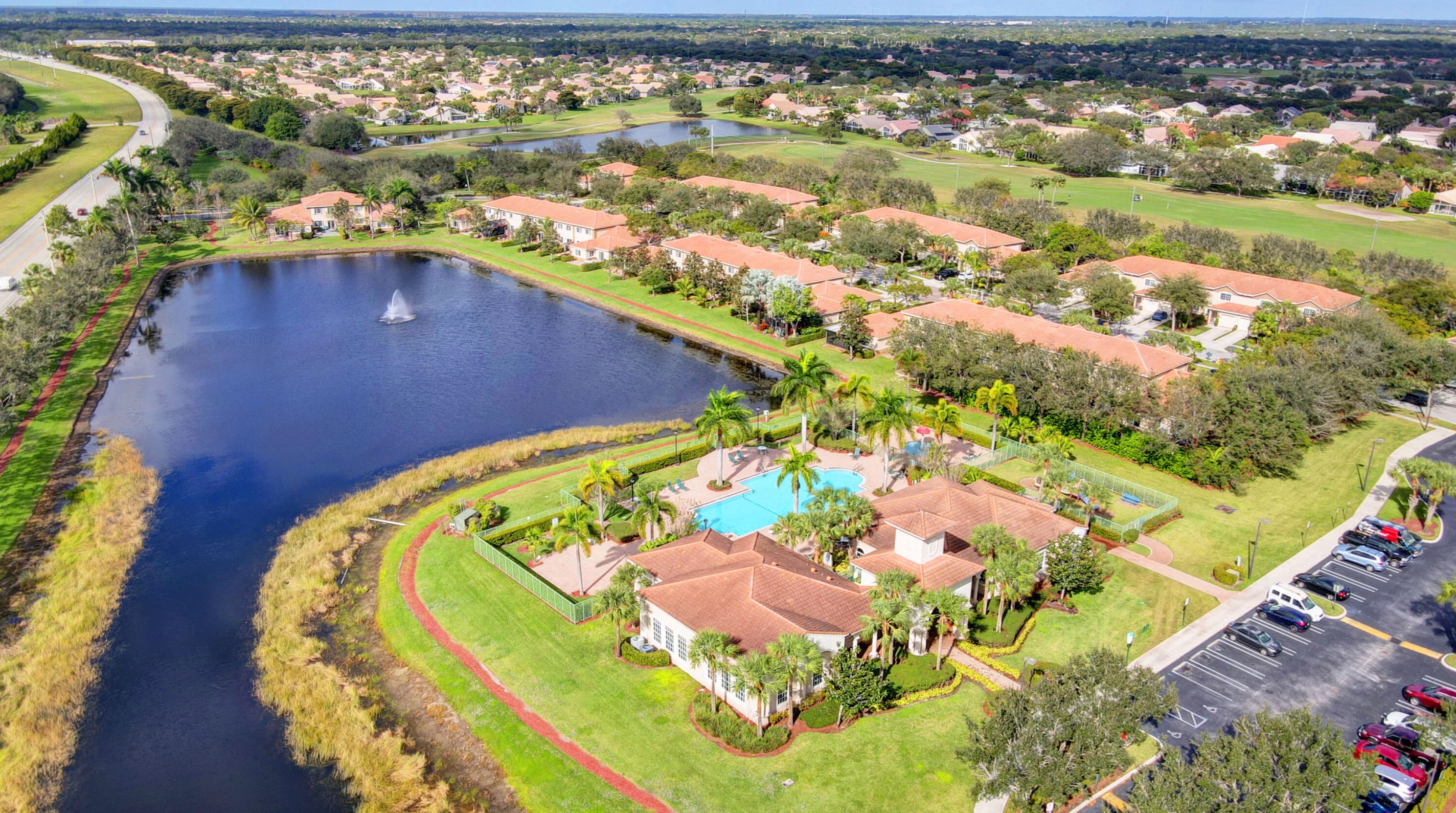 6623 Old Farm Trl, Boynton Beach FL 33437-7903 exterior