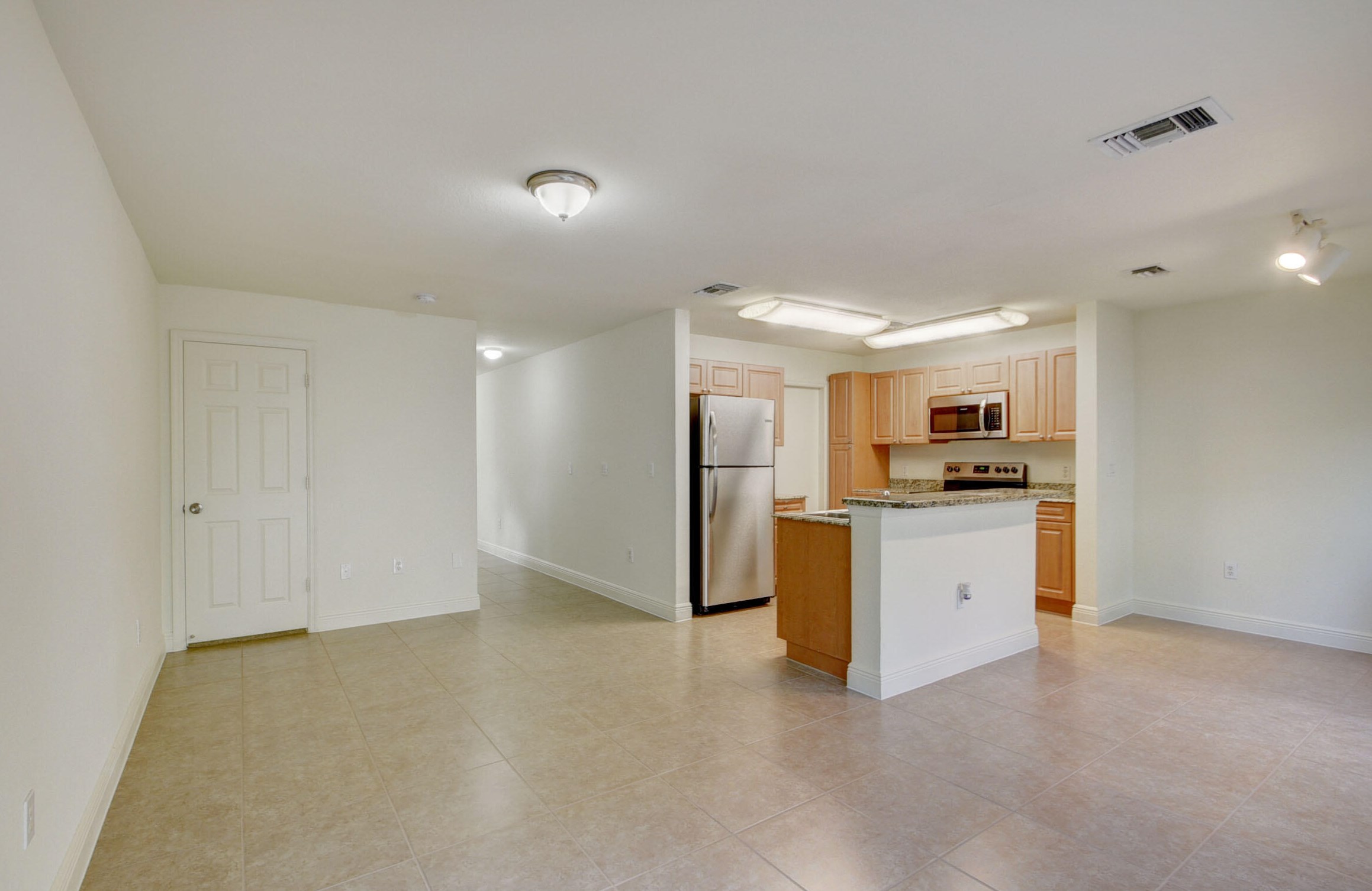 6623 Old Farm Trl, Boynton Beach FL 33437-7903 exterior