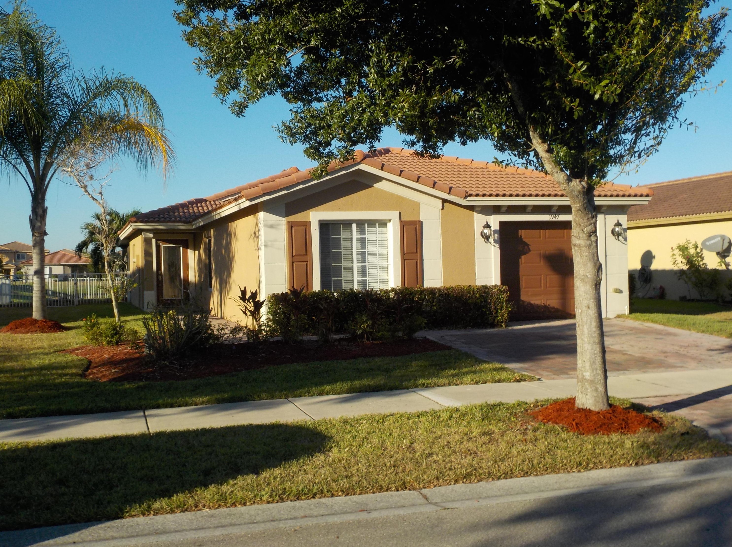 1947 Sw Jamesport Dr, Fort Pierce, FL 34953
