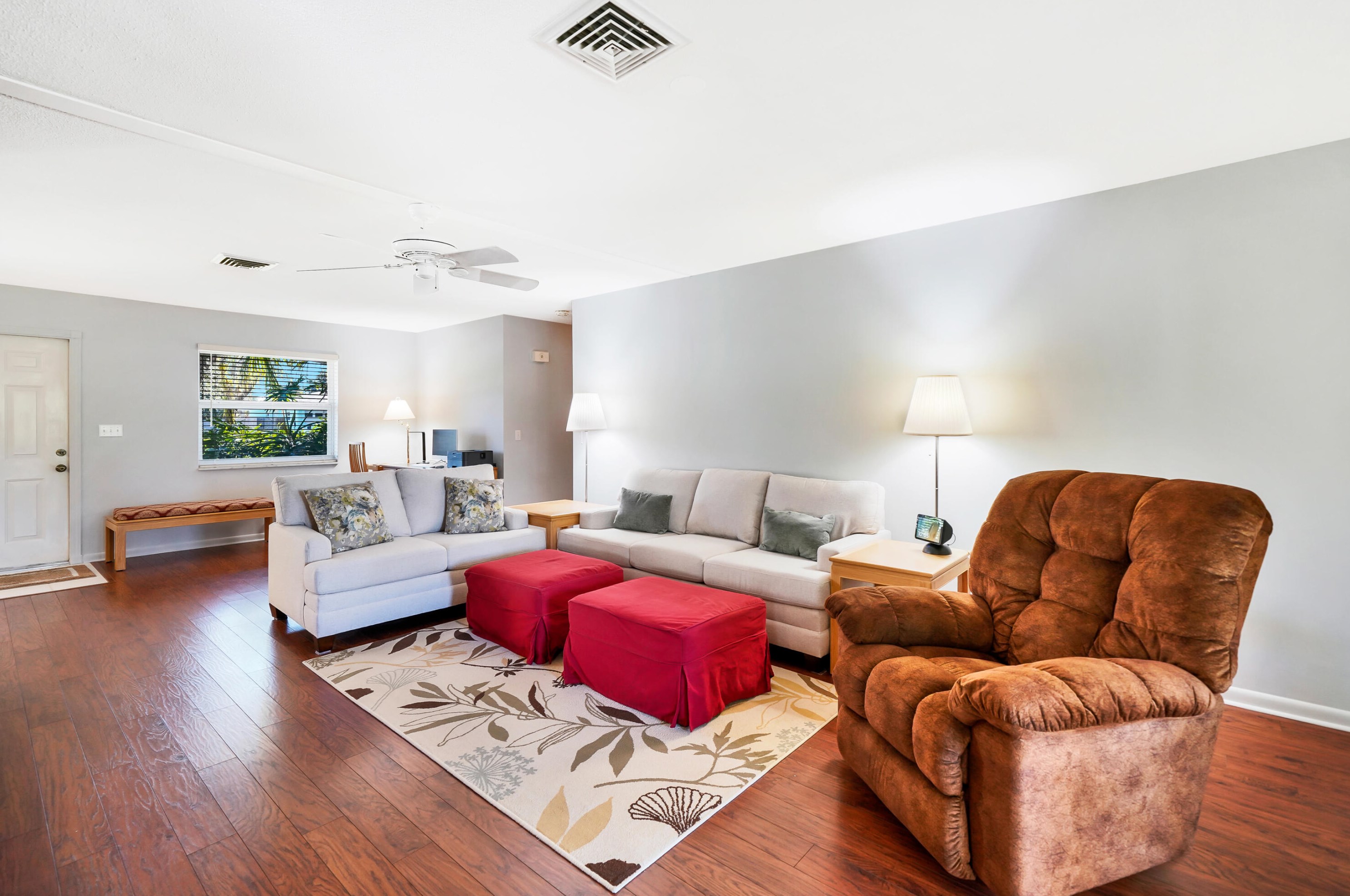 1609 Berkshire Ave, Jupiter, FL 33469-3128