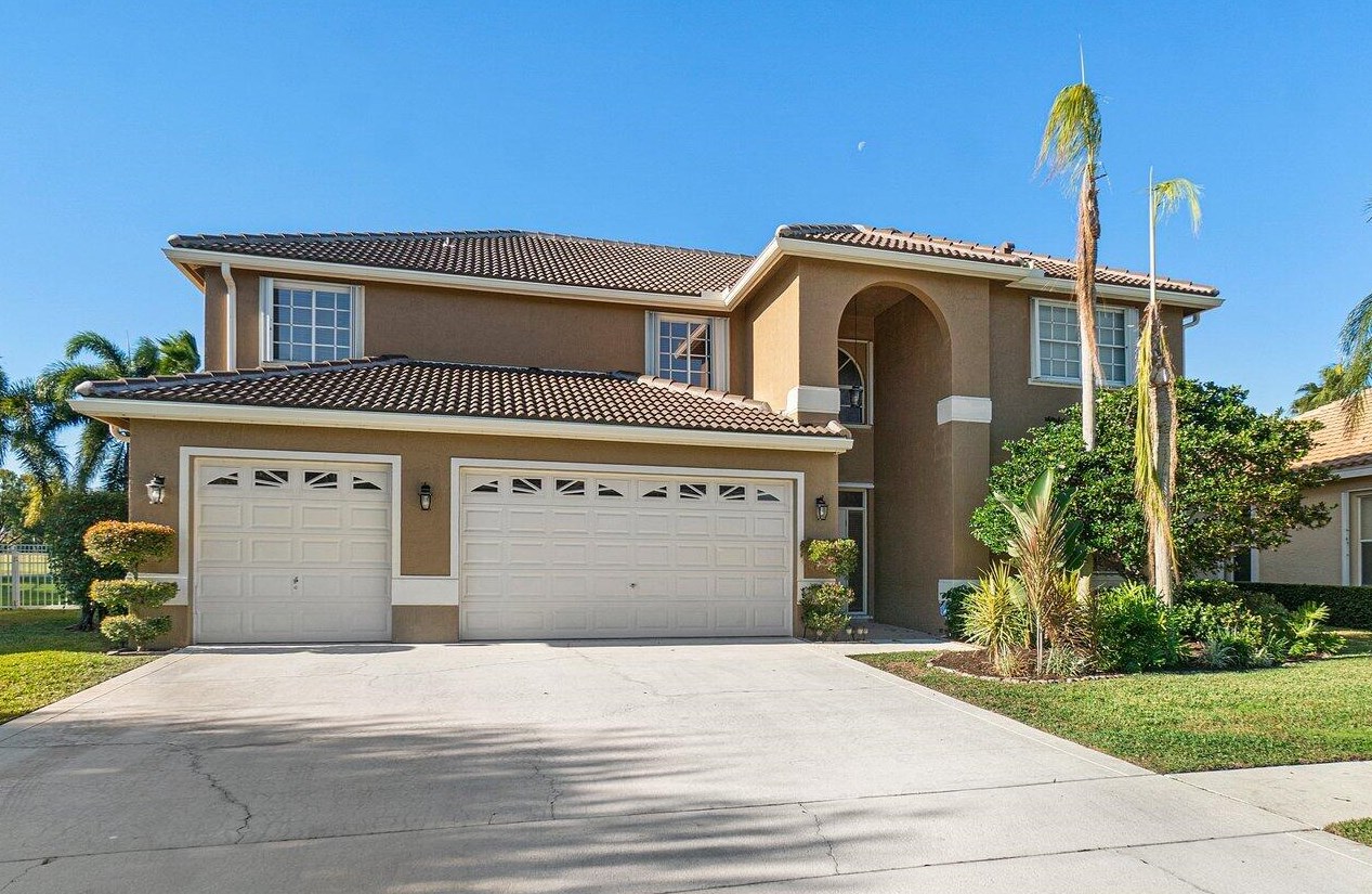 6400 Bridgeport Ln, Lake Worth, FL 33463-6535