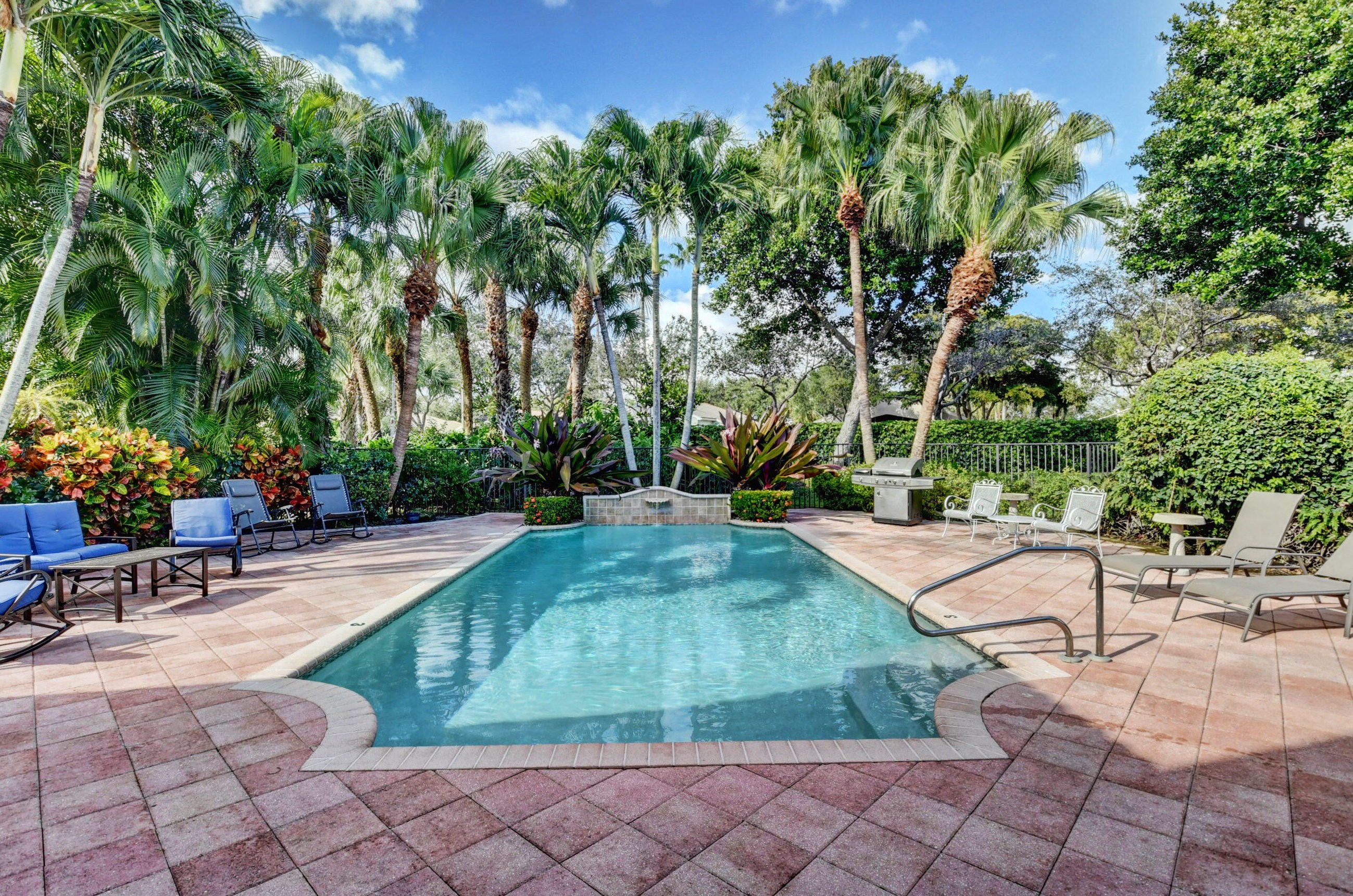 13165 Vedra Lake Cir, Delray Beach, FL 33446