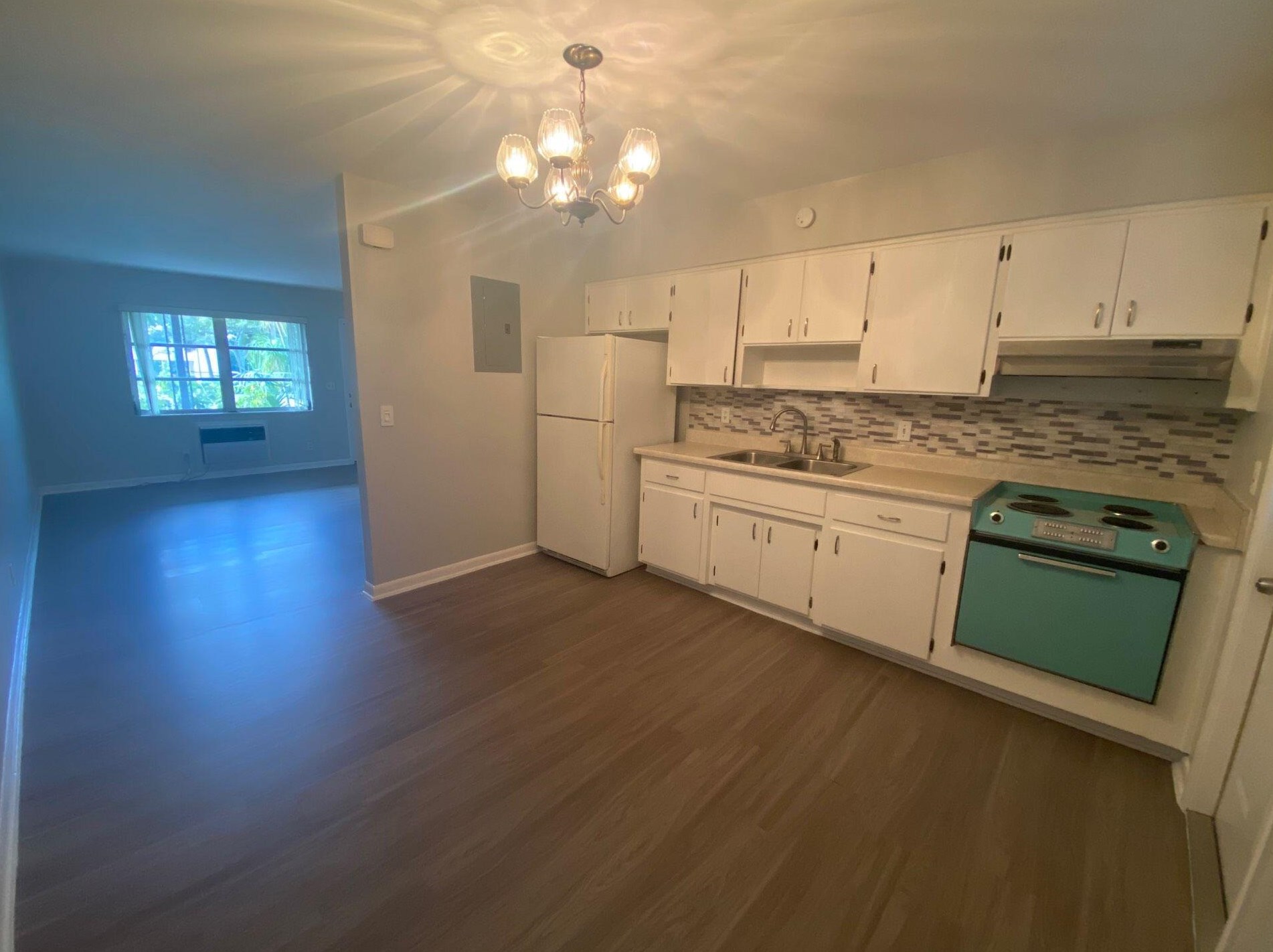 612 Prosperity Farms Rd #1, West Palm Beach, FL 33408
