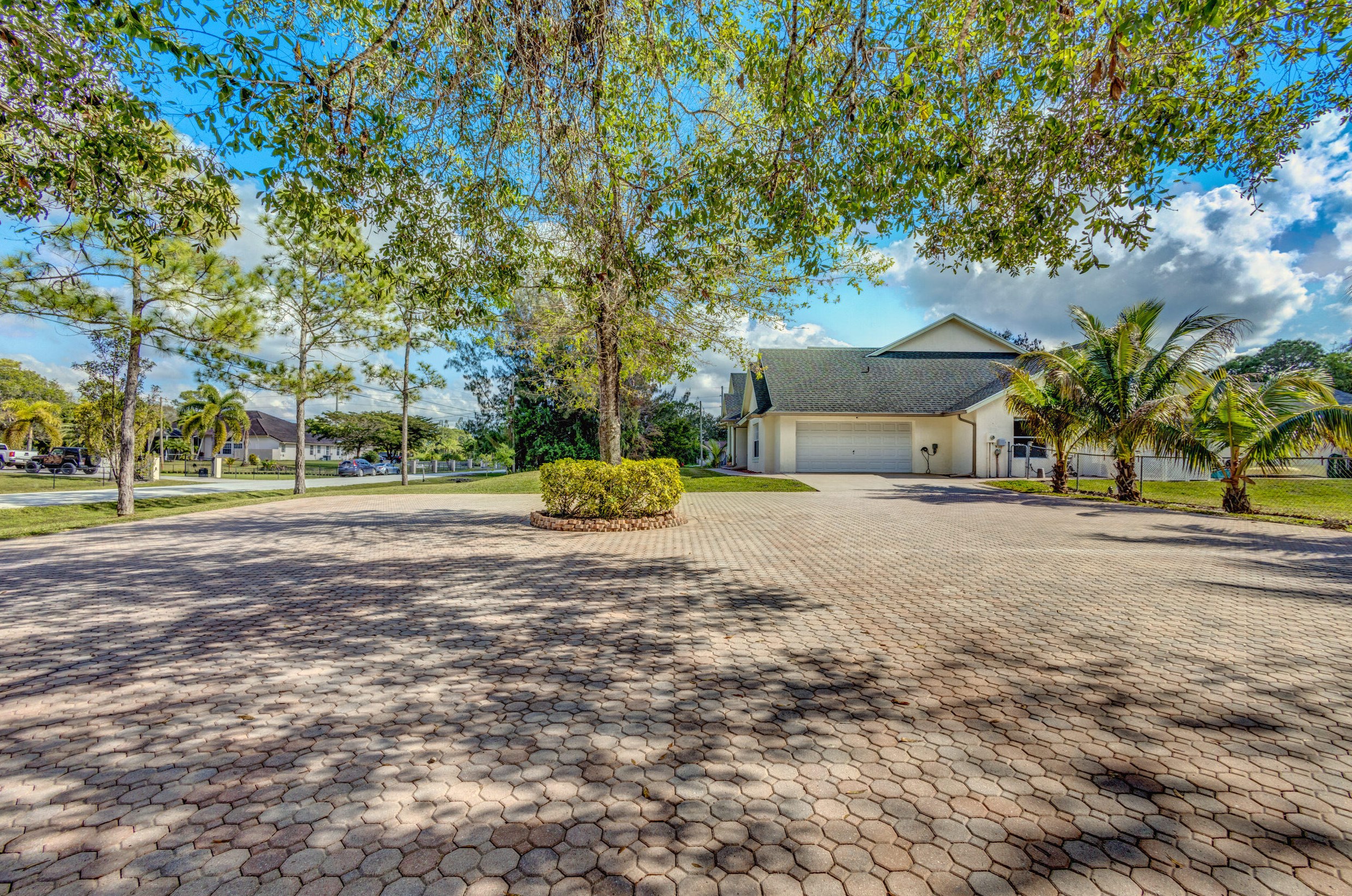 16934 W Aquaduct Dr, Town of Loxahatchee Groves, FL 33470