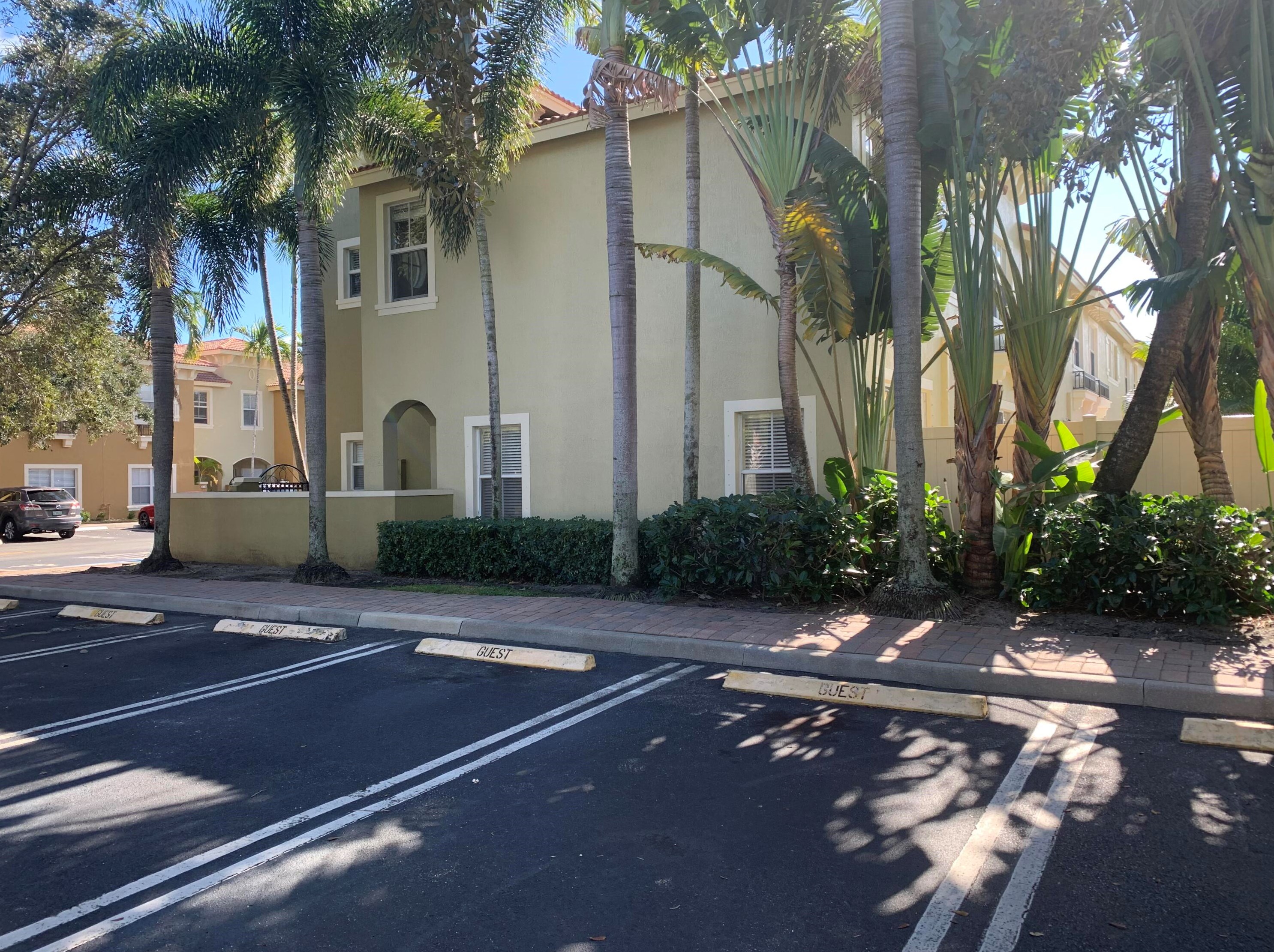 101 Lake Monterey Cir, Boynton Beach, FL 33426