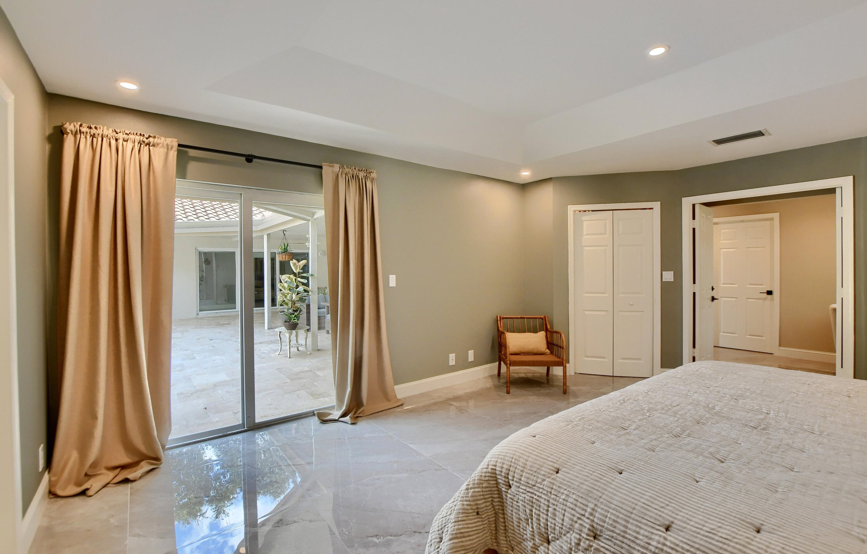 1285 Royal Palm Rd, Boca Raton FL  33486-4415 exterior