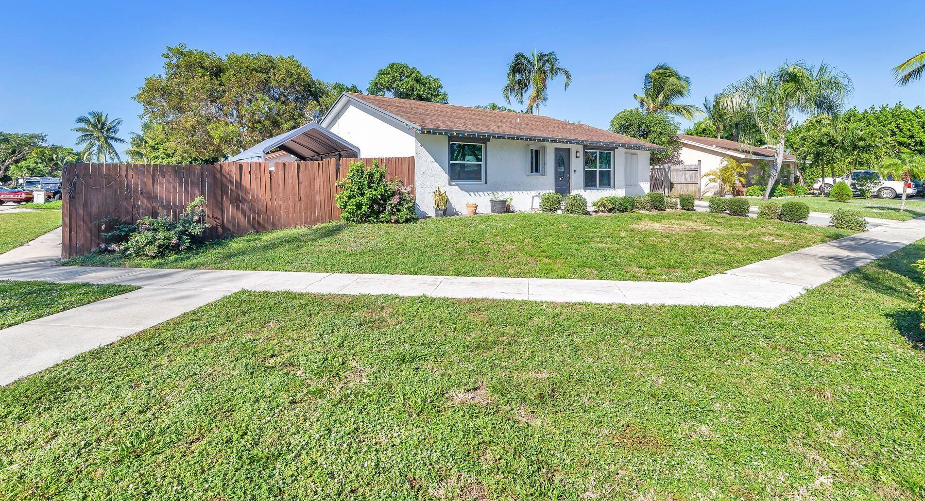 6677 Athena Dr, Lake Worth, FL 33463-7253