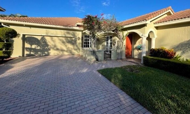 116 Via Rosina, Jupiter, FL 33458