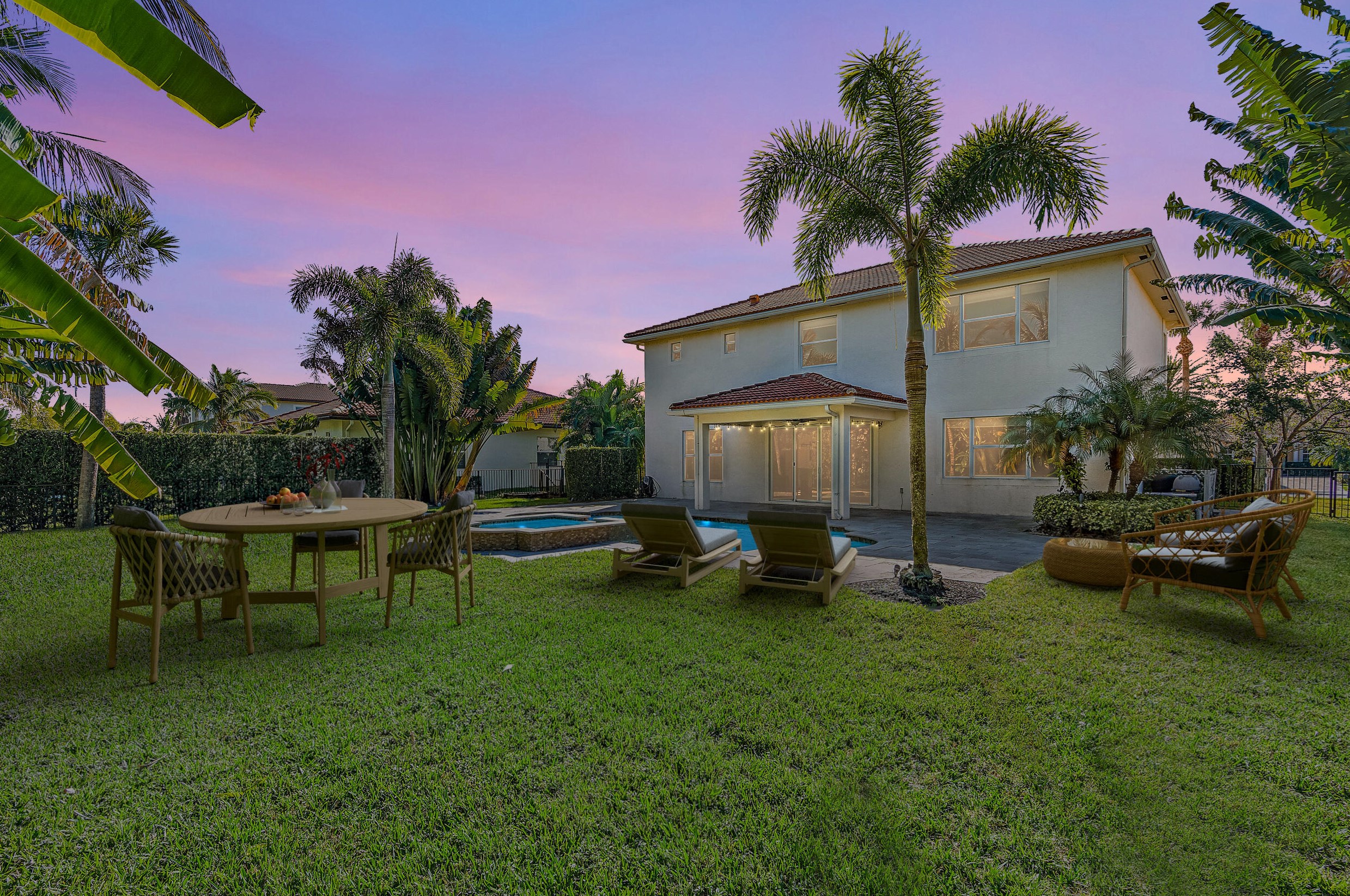 111 Manor Cir, Jupiter, FL 33458-1642