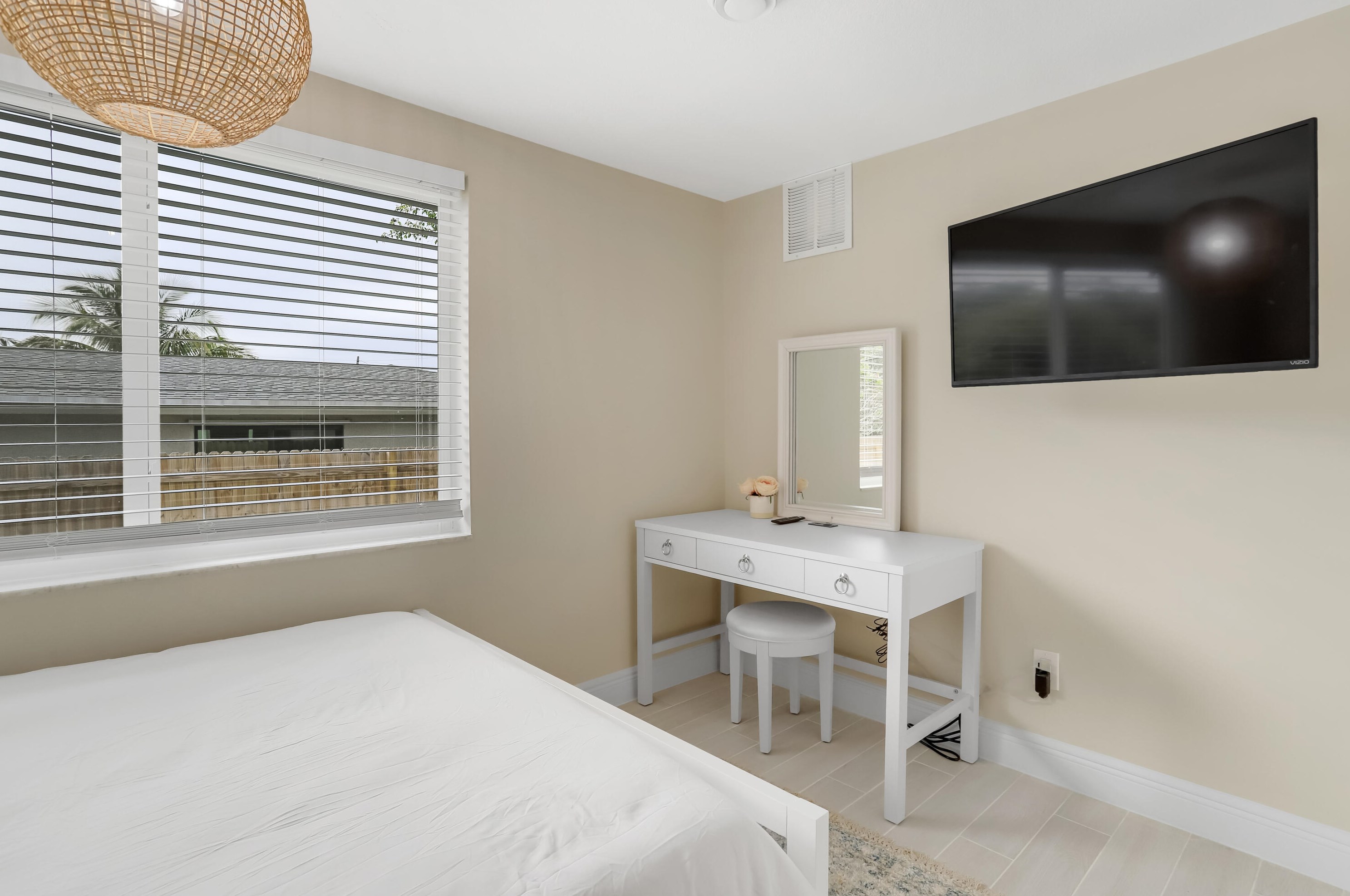 108 31st Ave, Boynton Beach FL  33435-8227 exterior