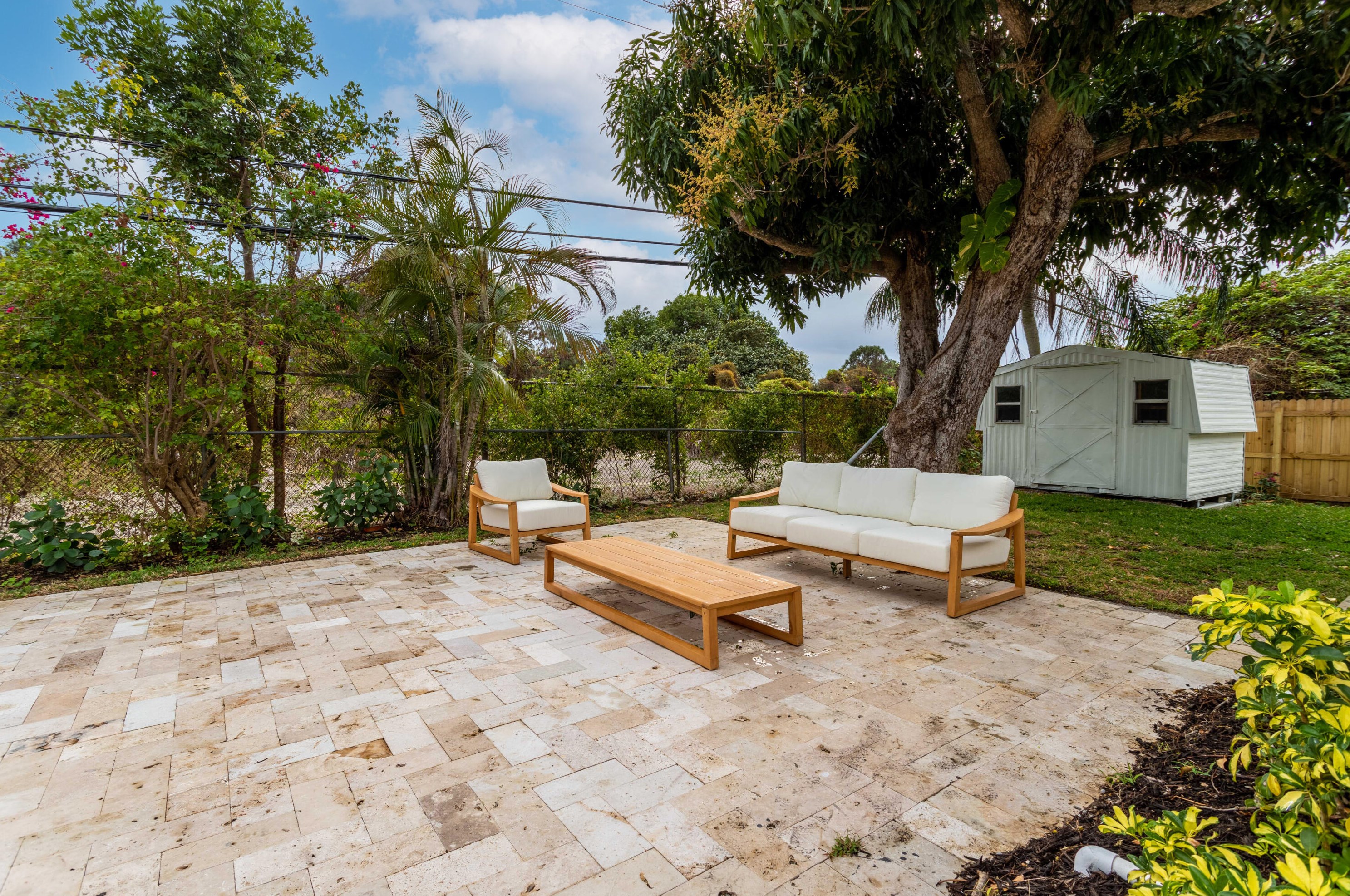 108 31st Ave, Boynton Beach FL  33435-8227 exterior