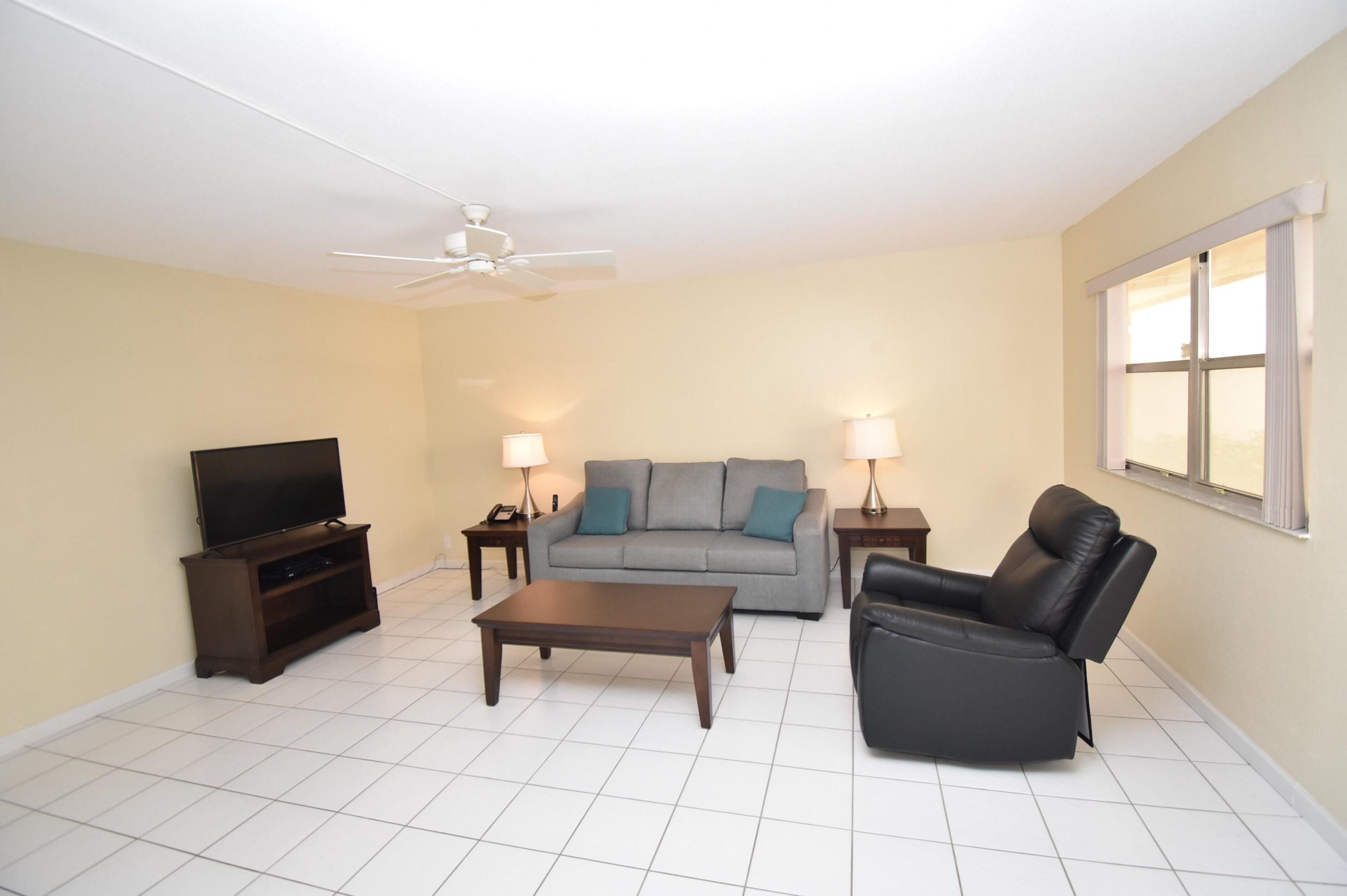 448 Saxony J, Delray Beach, FL 33446