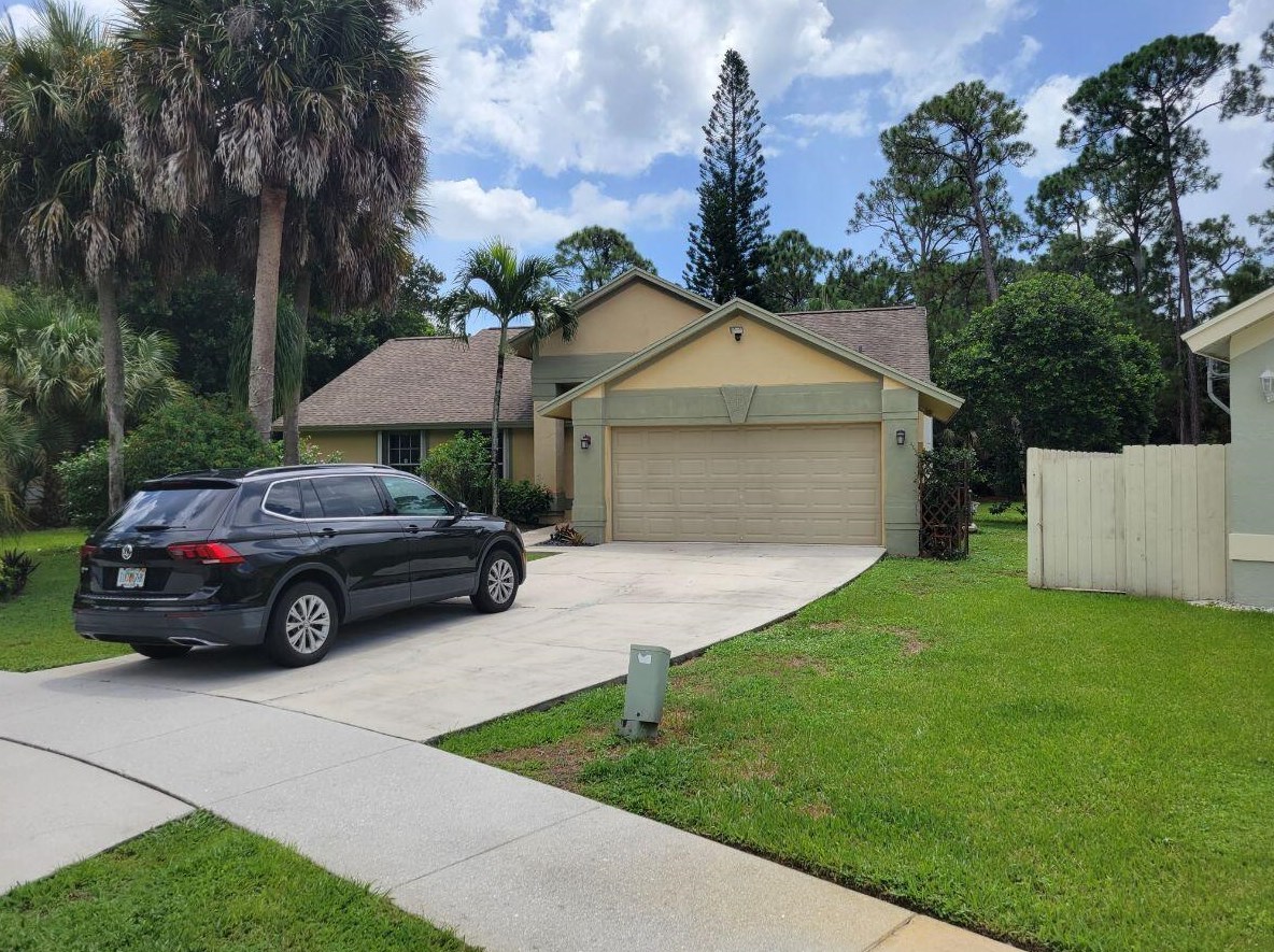 9736 Wood Pine Ct, Lake Worth, FL 33467-2340