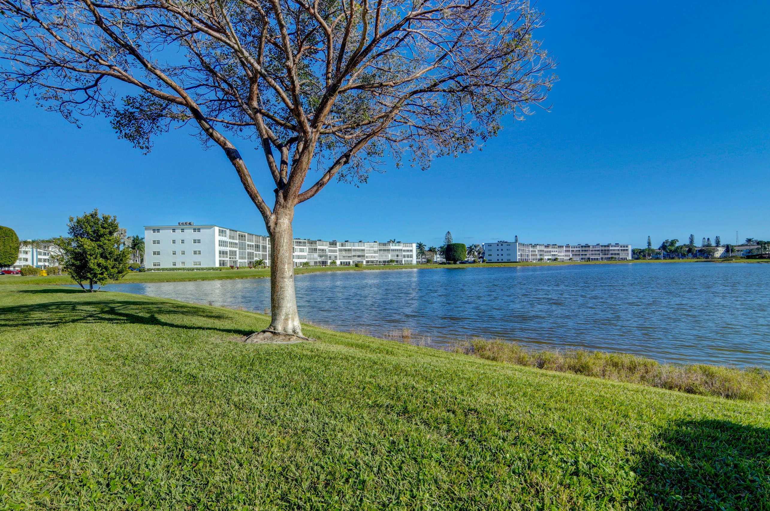 1035 Cornwall B, Boca Raton, FL 33434-2946