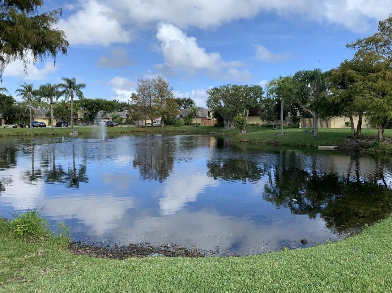 2368 Waterside Dr, Lake Worth FL 33461-2556 exterior