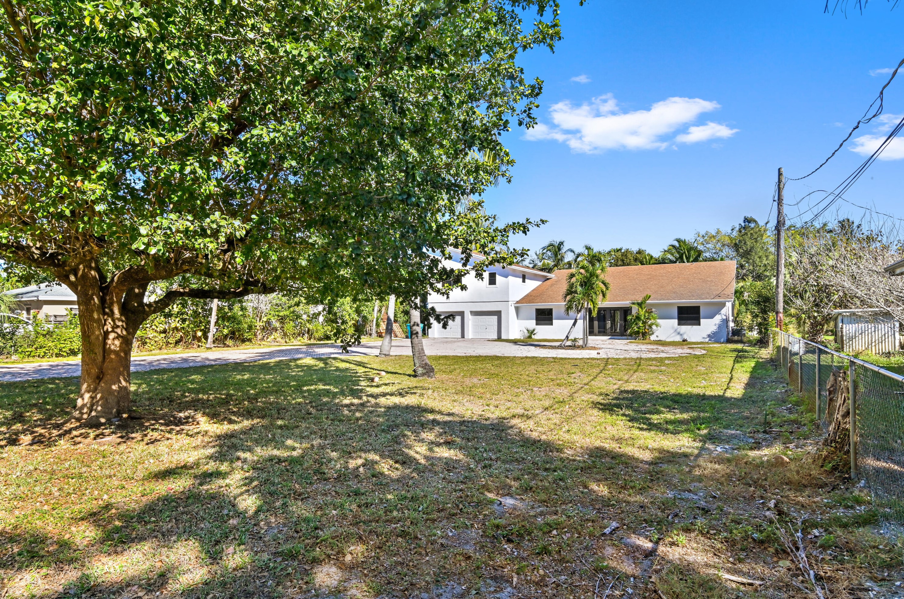 420 Hoadley Rd, Boynton Beach, FL 33426