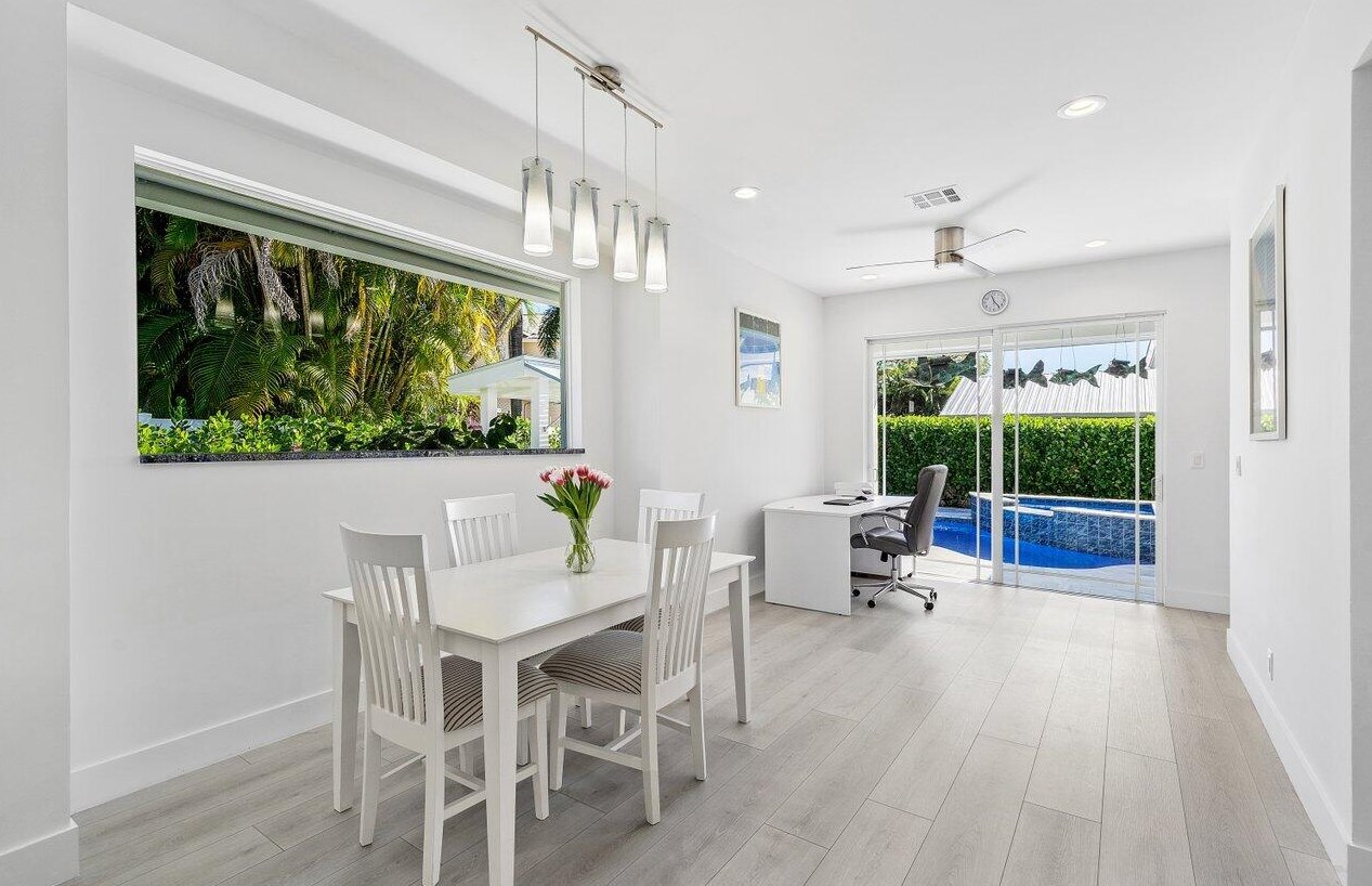 107 Faith Way, Jupiter FL  33458-3919 exterior