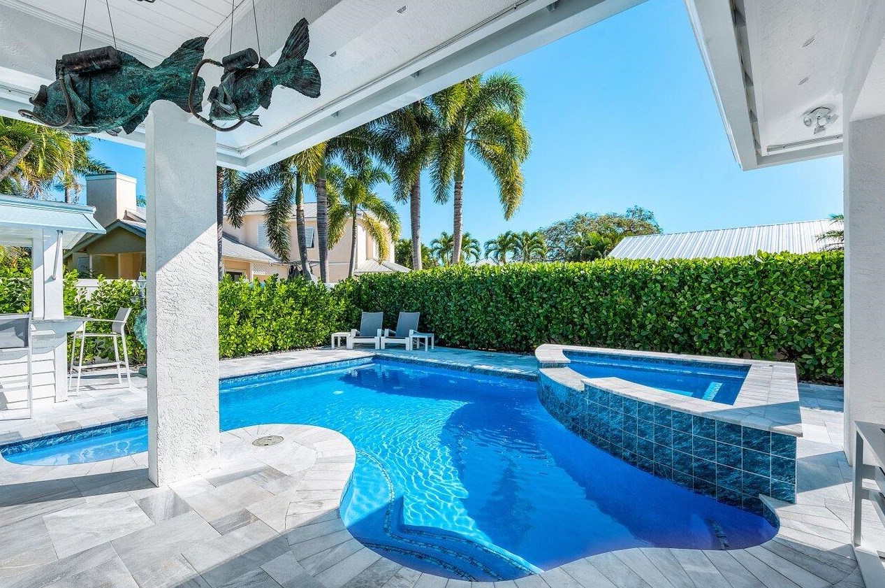 107 Faith Way, Jupiter FL  33458-3919 exterior