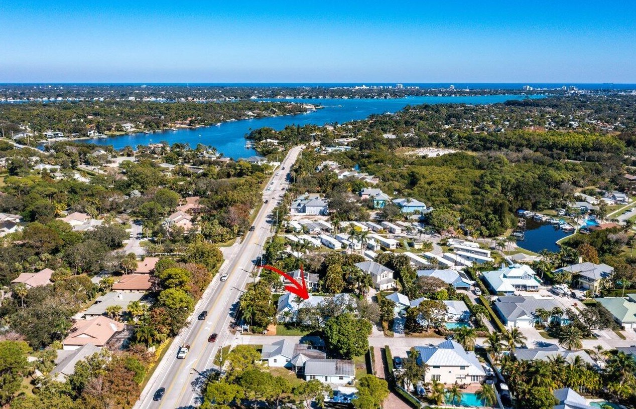 107 Faith Way, Jupiter FL  33458-3919 exterior