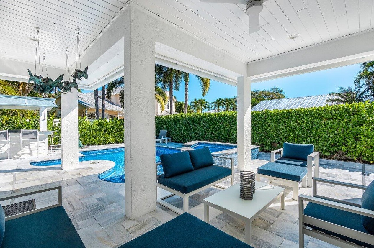 107 Faith Way, Jupiter FL  33458-3919 exterior