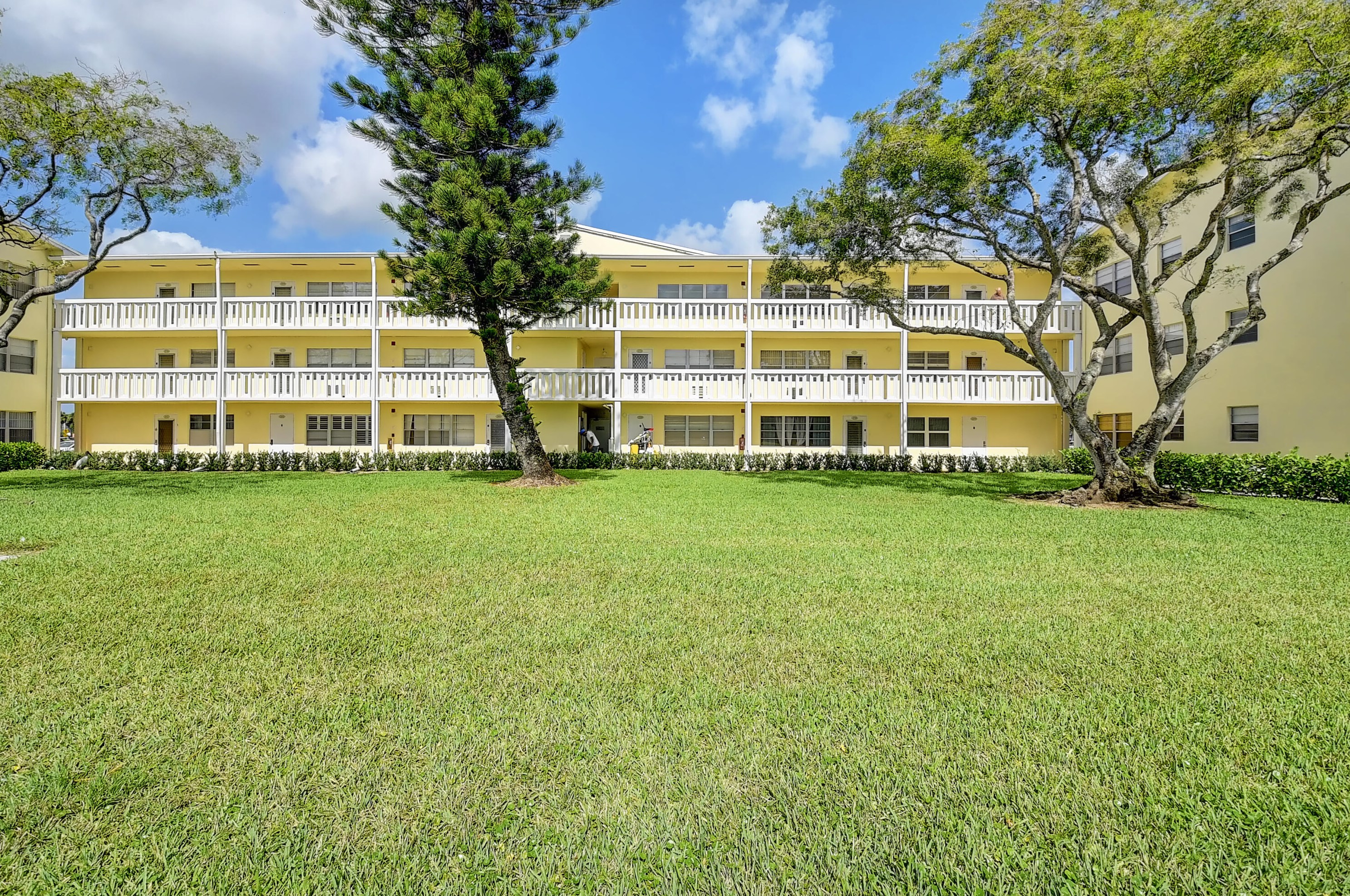 271 Dorset G, Boca Raton FL 33434-3020 exterior