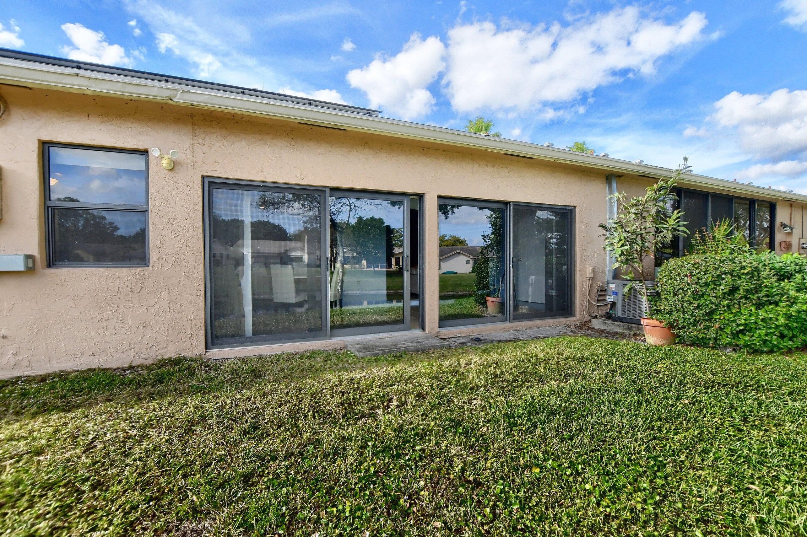 10768 Waterberry Dr, Boca Raton FL  33498-1689 exterior