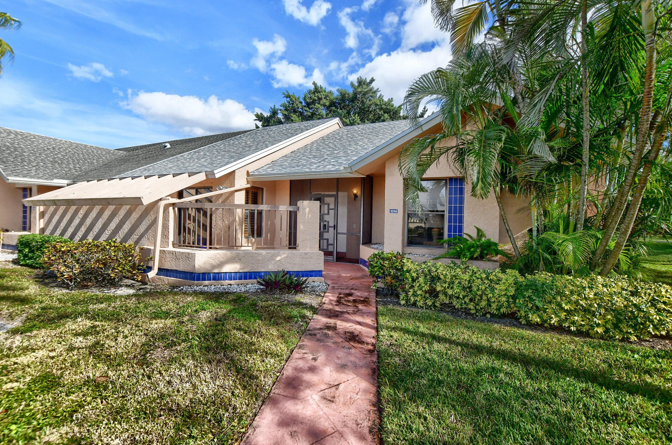 10768 Waterberry Dr, Boca Raton, FL 33498-1689