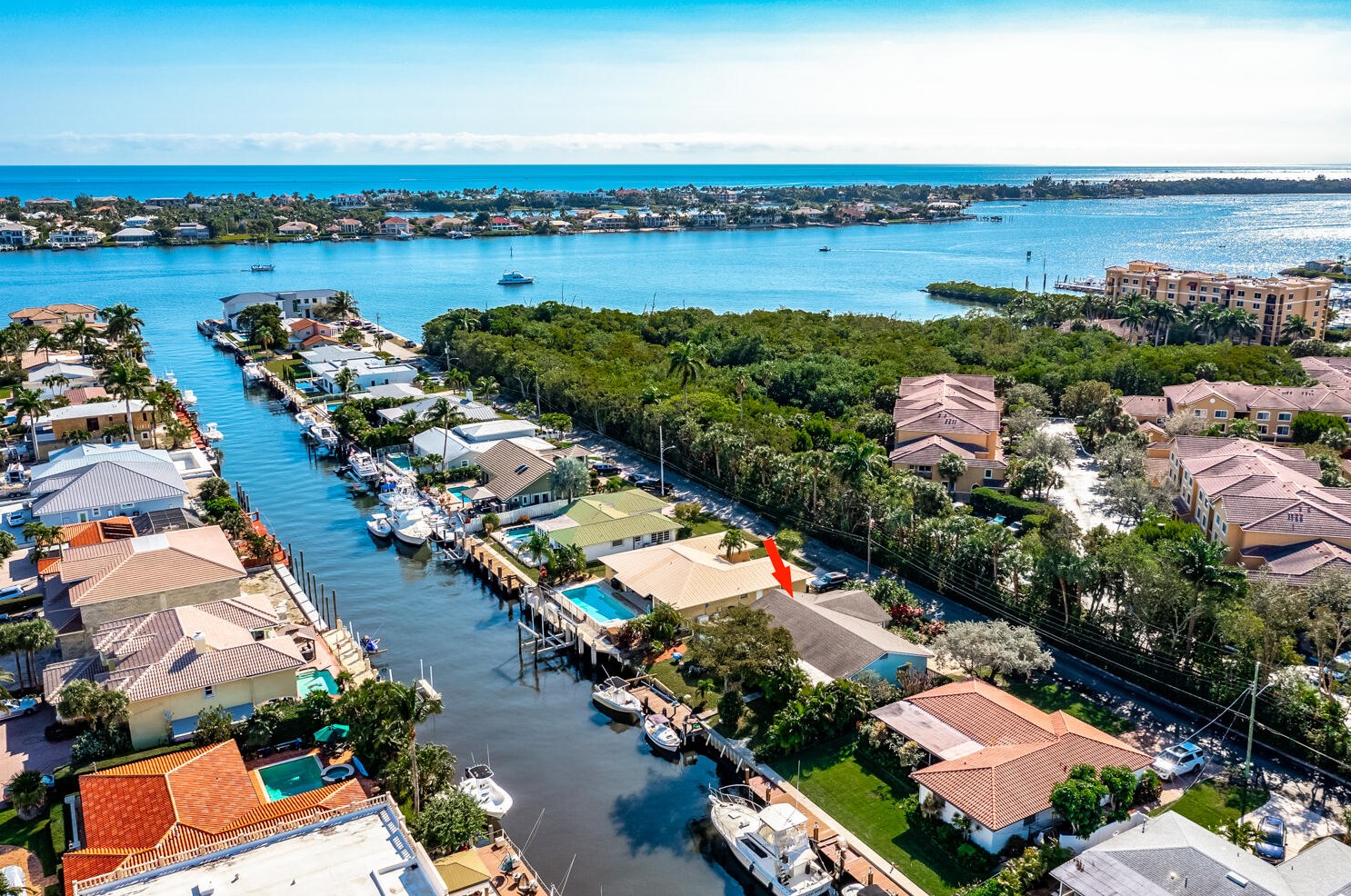 116 Periwinkle Dr, Lake Worth, FL 33462-6024