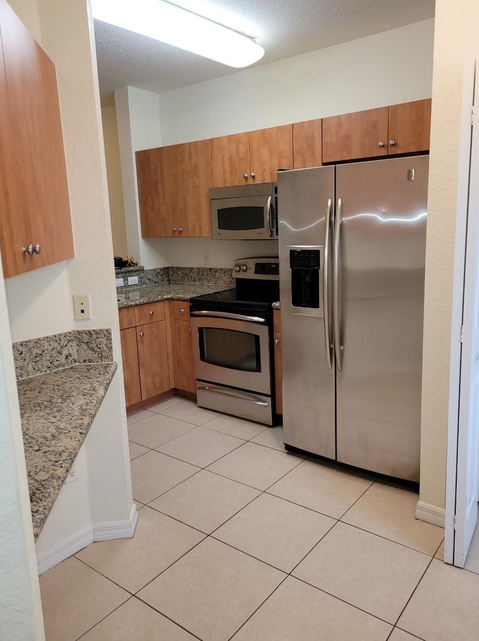 1926 Alamanda Way, West Palm Beach, FL 33404