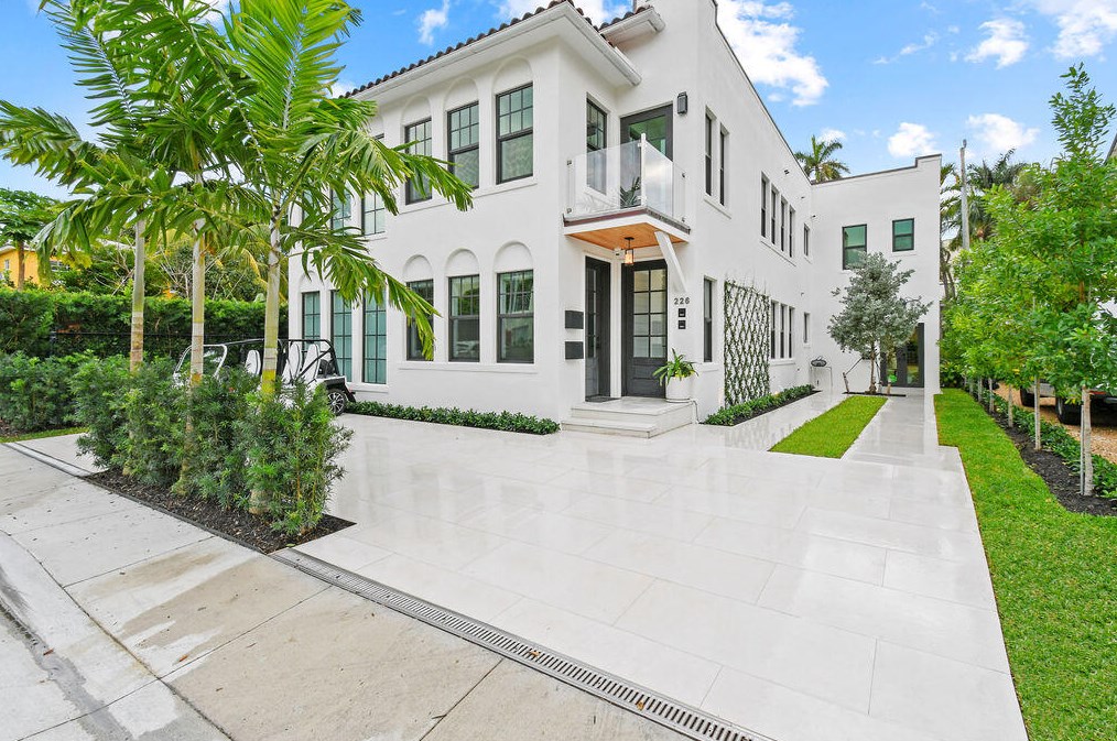 226 Oleander Ave #3, Palm Beach, FL 33480