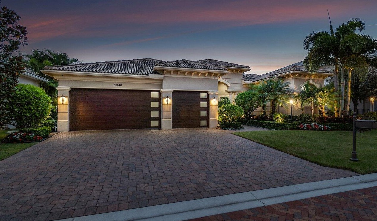 6440 Bellamalfi St, Boca Raton, FL 33496-3277