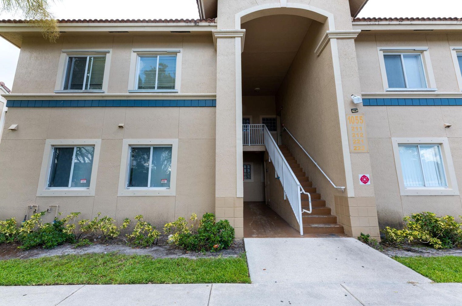 1055 Golden Lakes Blvd #221, West Palm Beach, FL 33411
