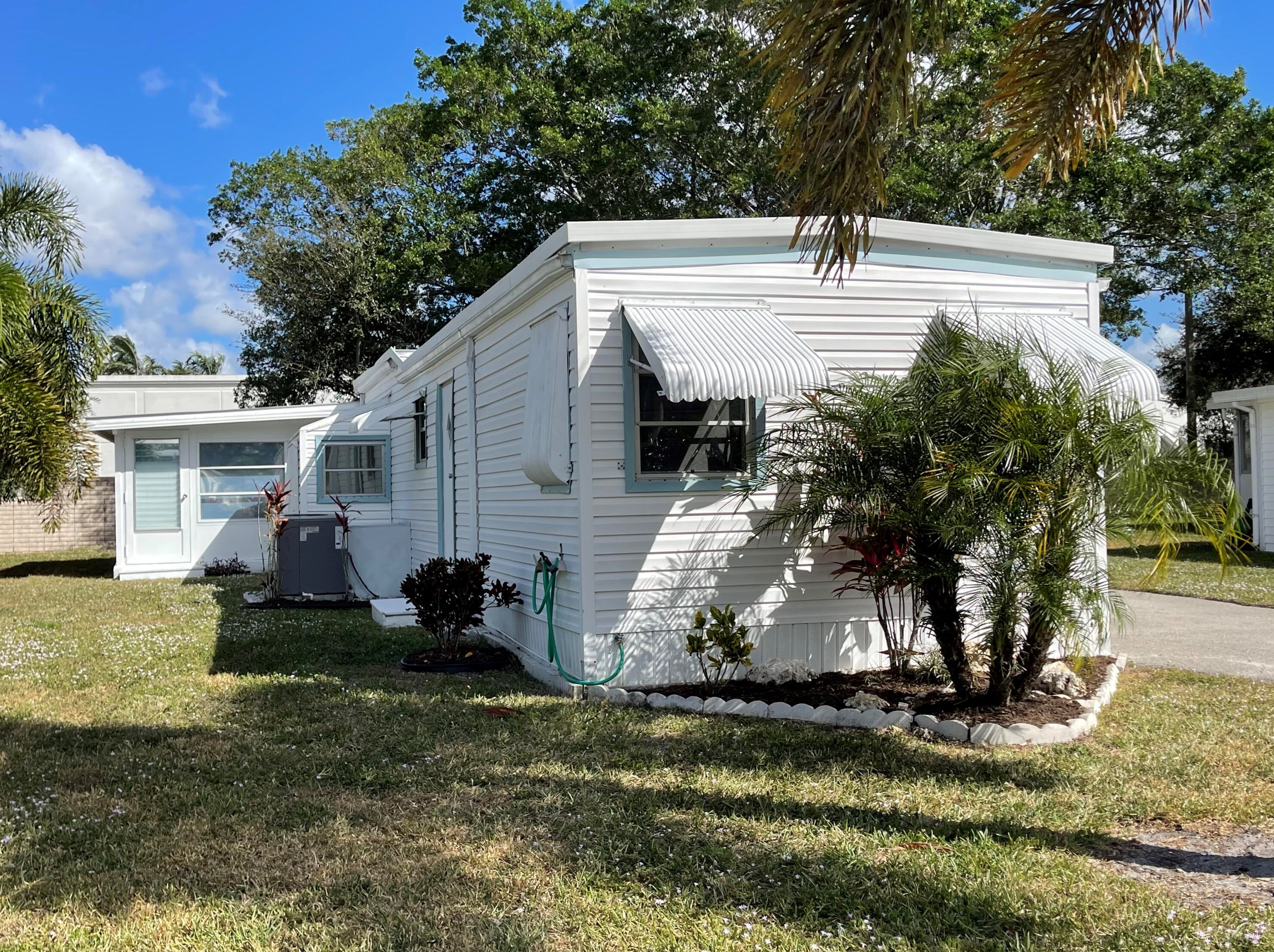 8289 Club Rd, Boca Raton, FL 33433-1509